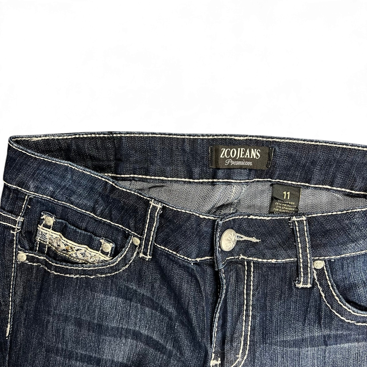 TWC Vintage Damen Y2K Jeans in Dunkelblau mit Kontrastnähten und verzierter Münztasche