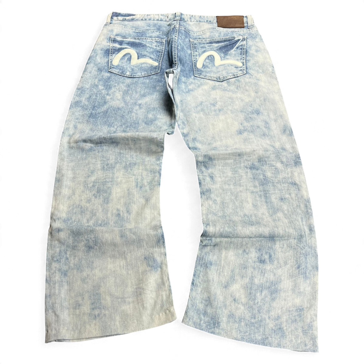 TWC Vintage Evisu KC Baggy Jeans in hellblauem Acid-Wash-Denim mit ikonischem weißem Möwen-Logo auf den Gesäßtaschen