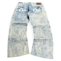 TWC Vintage Evisu KC Baggy Jeans in hellblauem Acid-Wash-Denim mit ikonischem weißem Möwen-Logo auf den Gesäßtaschen
