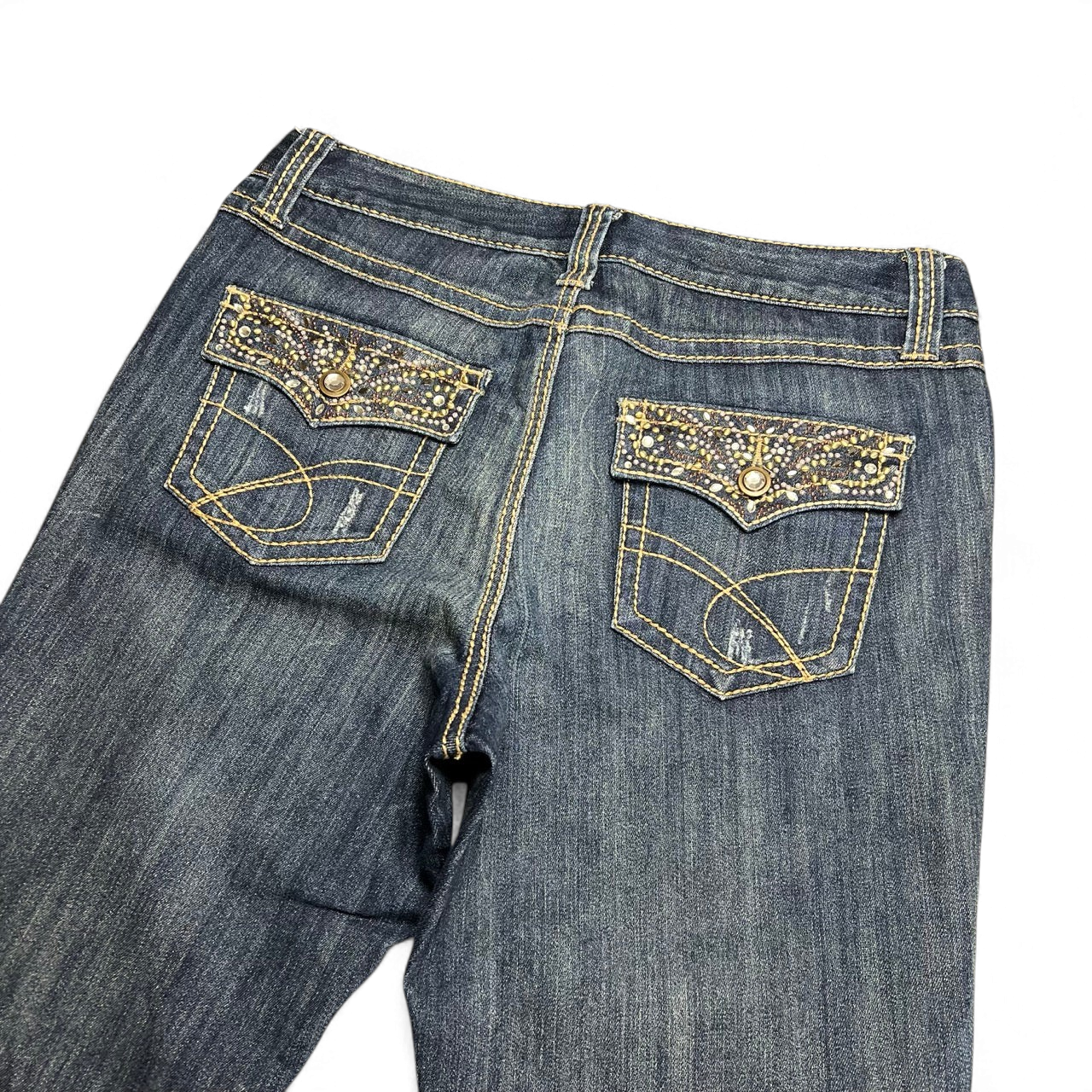 TWC Vintage Damen Y2K Bootcut Jeans in Dunkelblau mit verzierten Gesäßtaschen und Strasssteinen