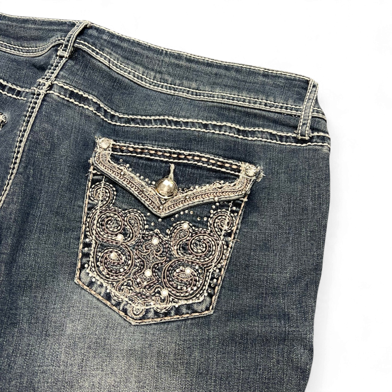 TWC Vintage Damen Y2K Bootcut Jeans in Dunkelblau mit aufwendig bestickter Gesäßtasche und Strasssteinen