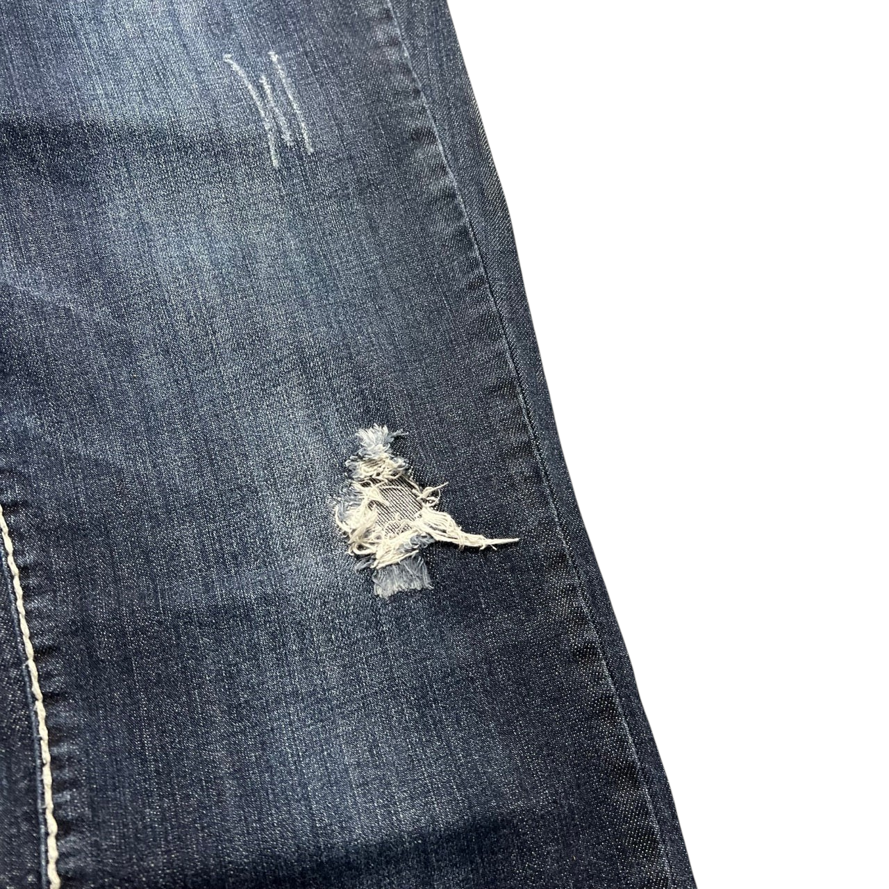TWC Vintage Damen Y2K Bootcut Jeans in Dunkelblau mit Distressed-Details und Rissen am Knie