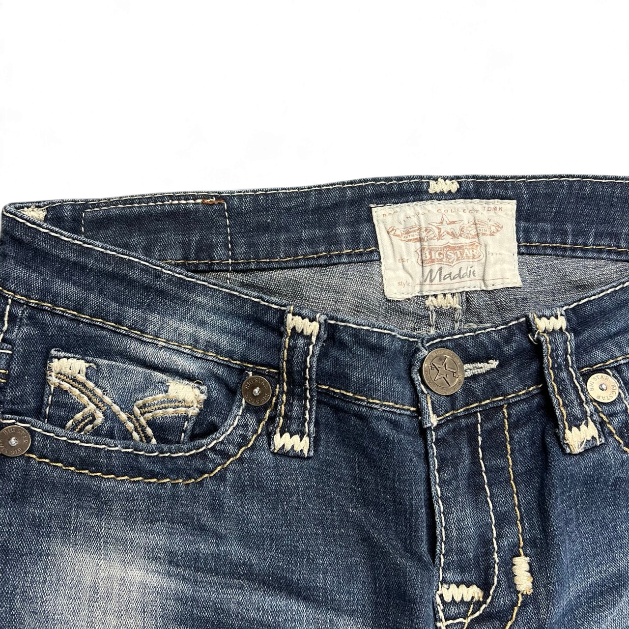 TWC Vintage Damen Y2K Straight Leg Jeans in Dunkelblau mit kontrastierenden Ziernähten und Logo-Knöpfen