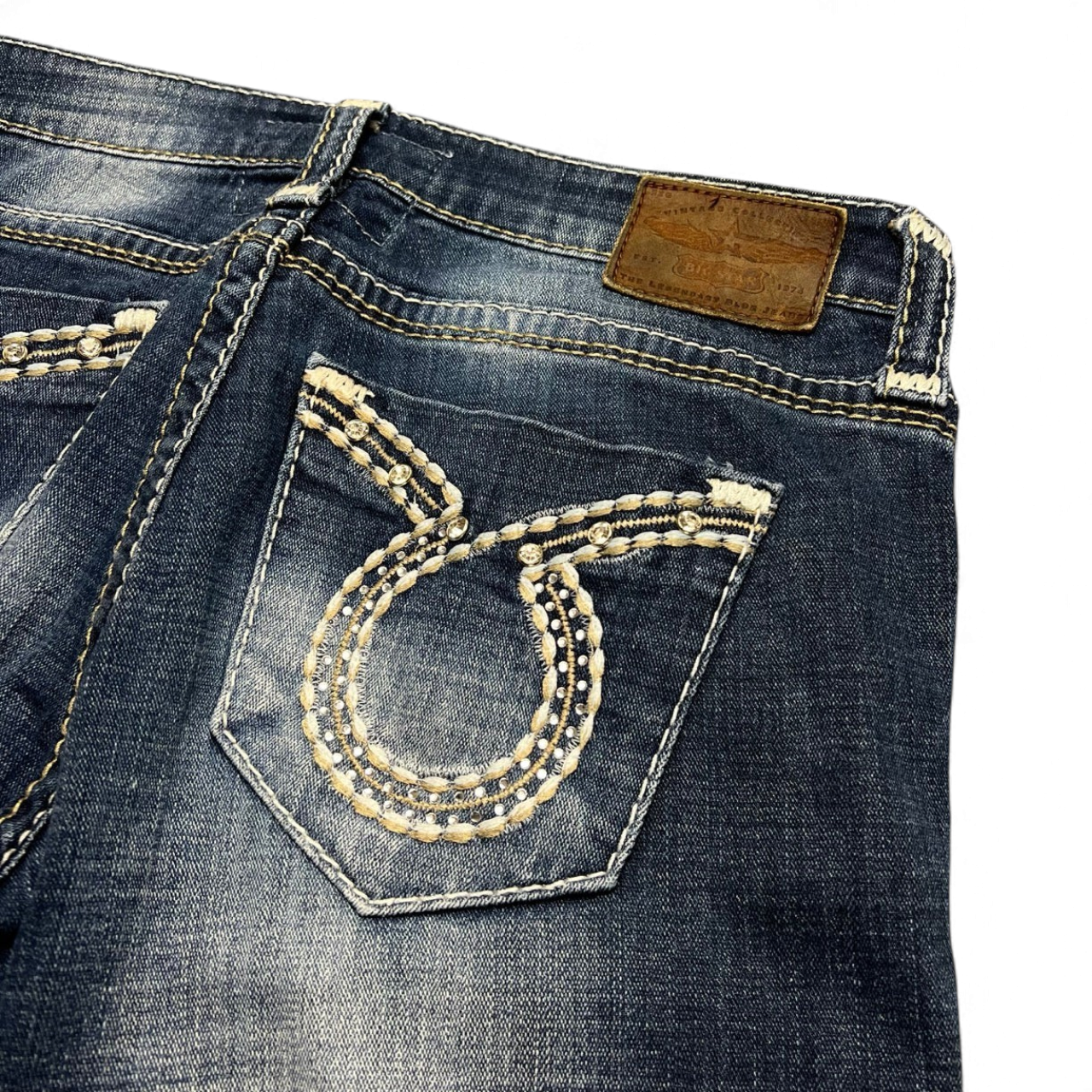TWC Vintage Damen Y2K Jeans in Dunkelblau mit aufwendigen Stickereien und Strasssteinen auf der Gesäßtasche