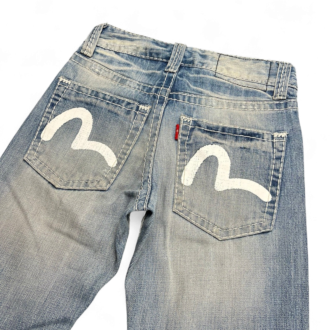 TWC Vintage Damen Evisu Straight Jeans in verwaschenem Blau mit ikonischem weißem Seagull-Print auf den Gesäßtaschen