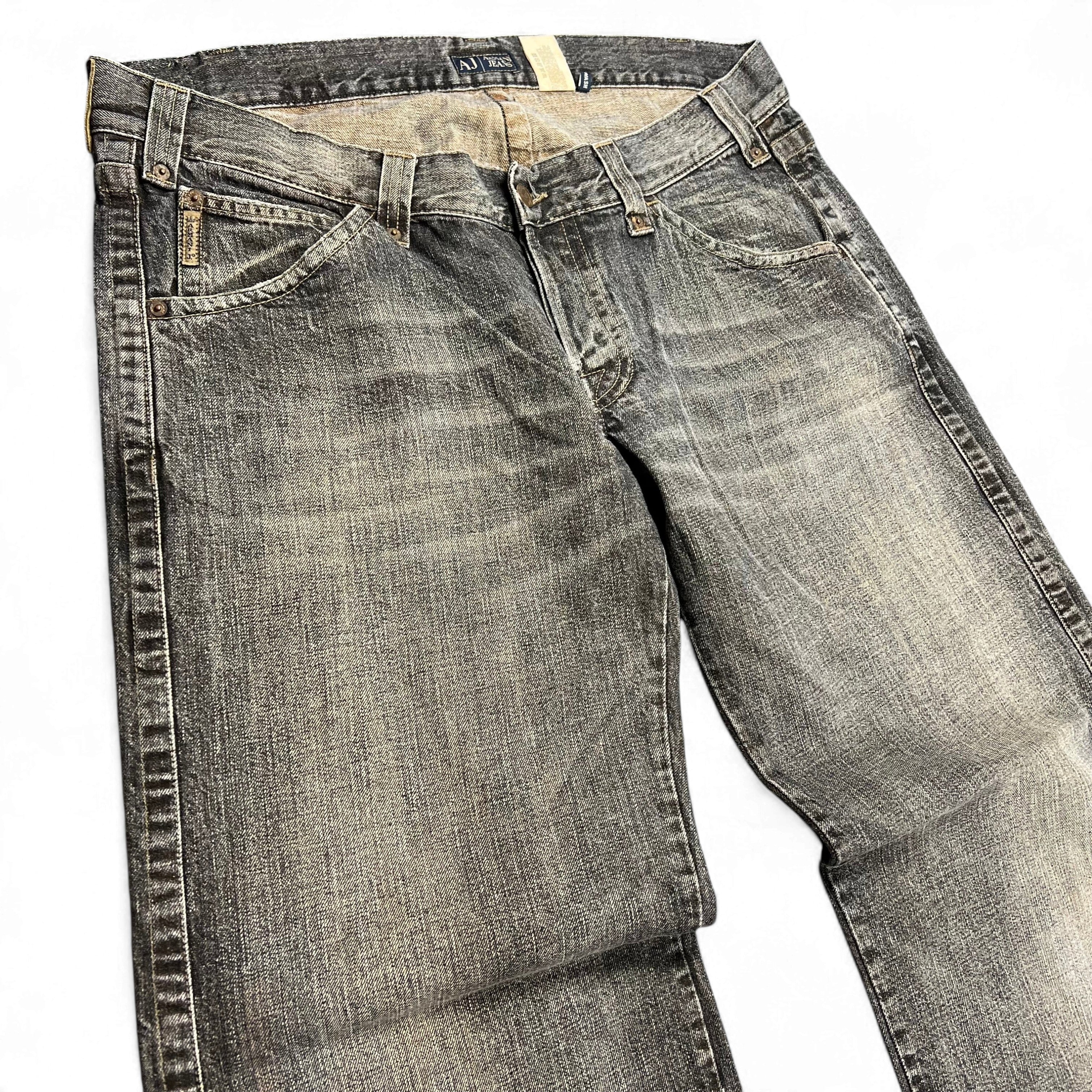 TWC Vintage Armani Jeans in verwaschenem Grau mit Baggy-Passform und klassischem Five-Pocket-Design
