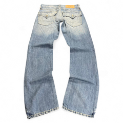 TWC Vintage True Religion Straight Jeans in hellblauem Denim mit markanten Klappentaschen auf der Rückseite
