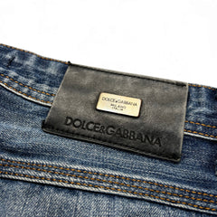 TWC Vintage Dolce&Gabbana Jeans mit Leder-Label und Metall-Logo-Plakette auf blauem Denim
