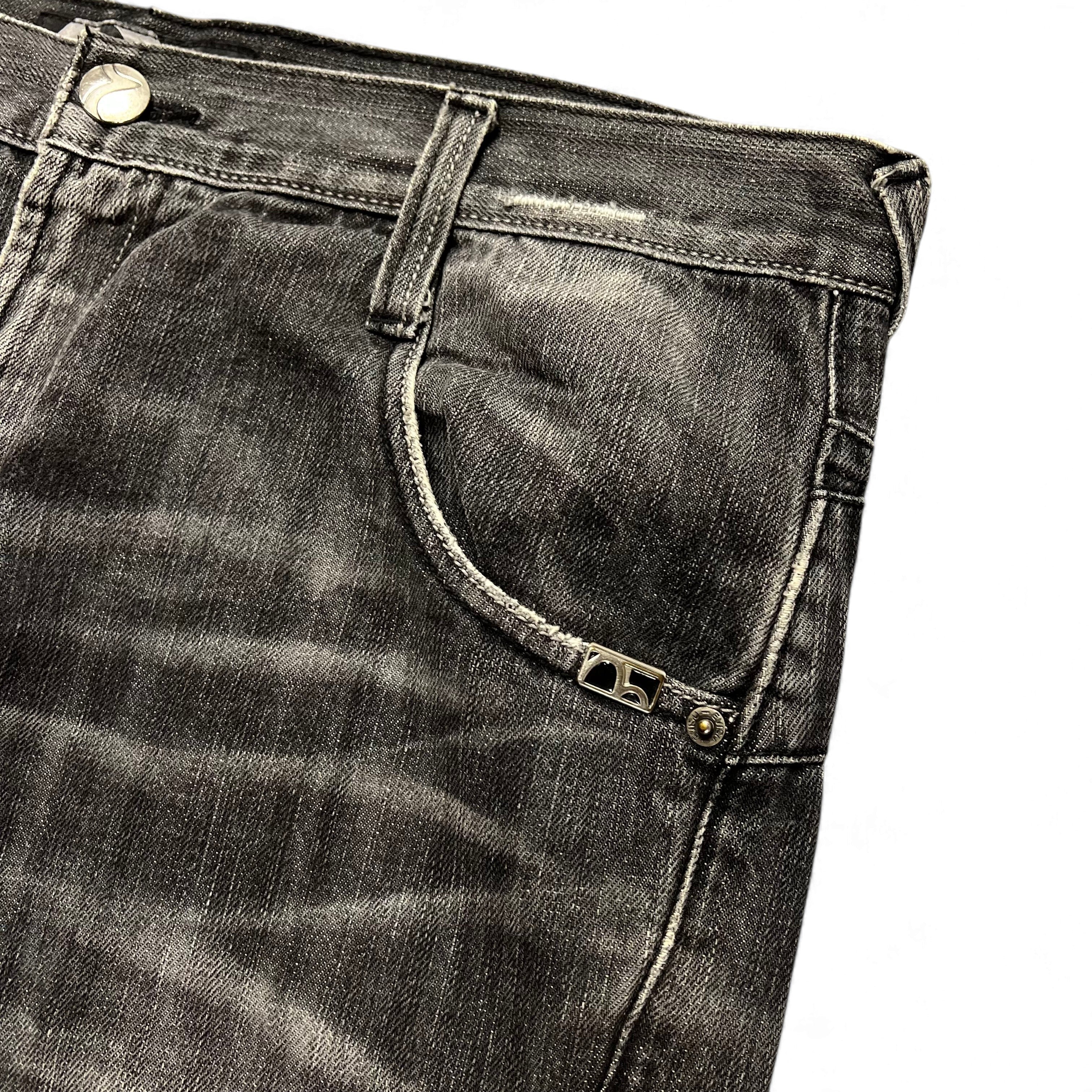 TWC Vintage Evisu KC Baggy Jeans in verwaschenem Schwarz mit charakteristischem Logo-Detail an der Tasche