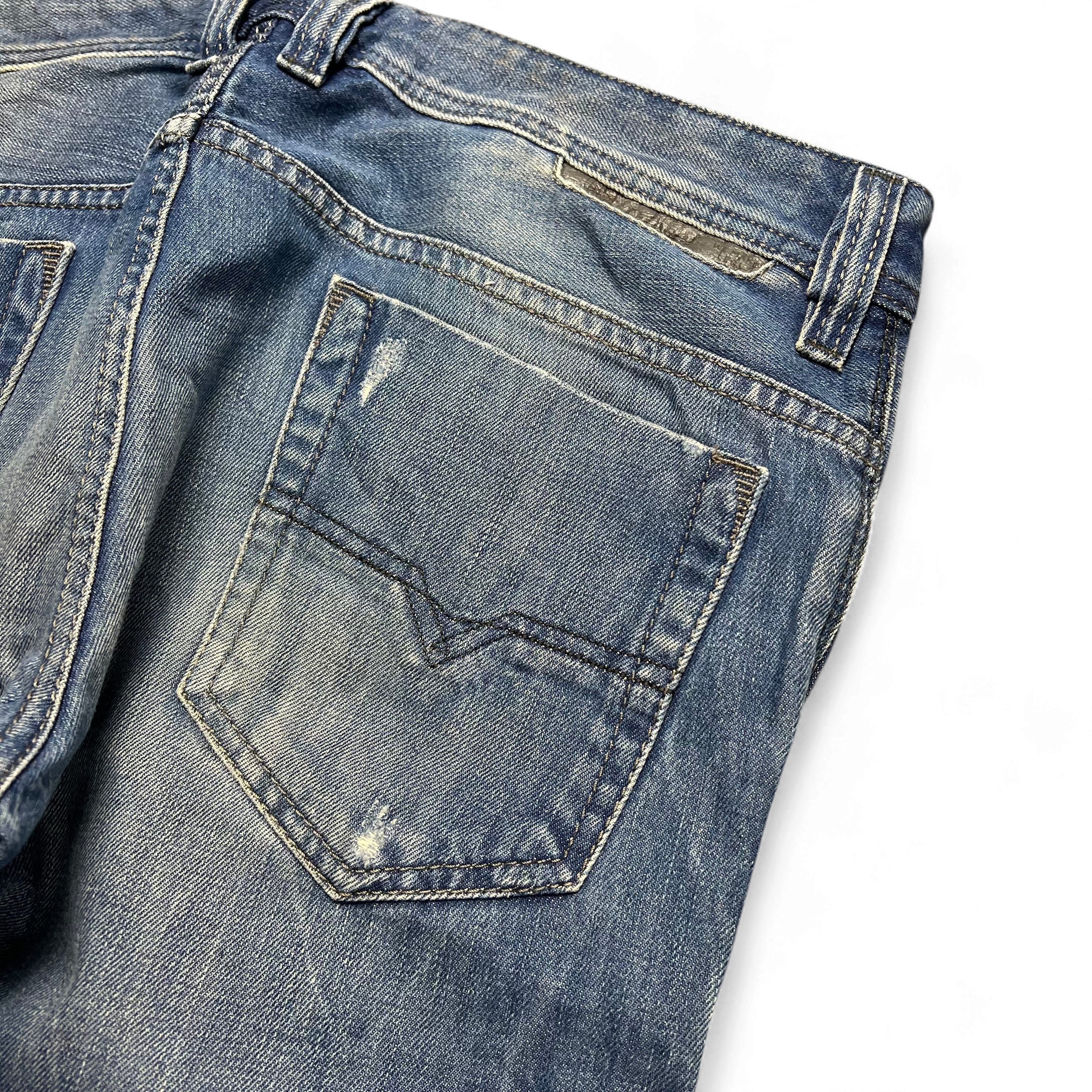 TWC Vintage Diesel Safado Straight Jeans in blauem Denim mit Used-Look und markanter Gesäßtasche