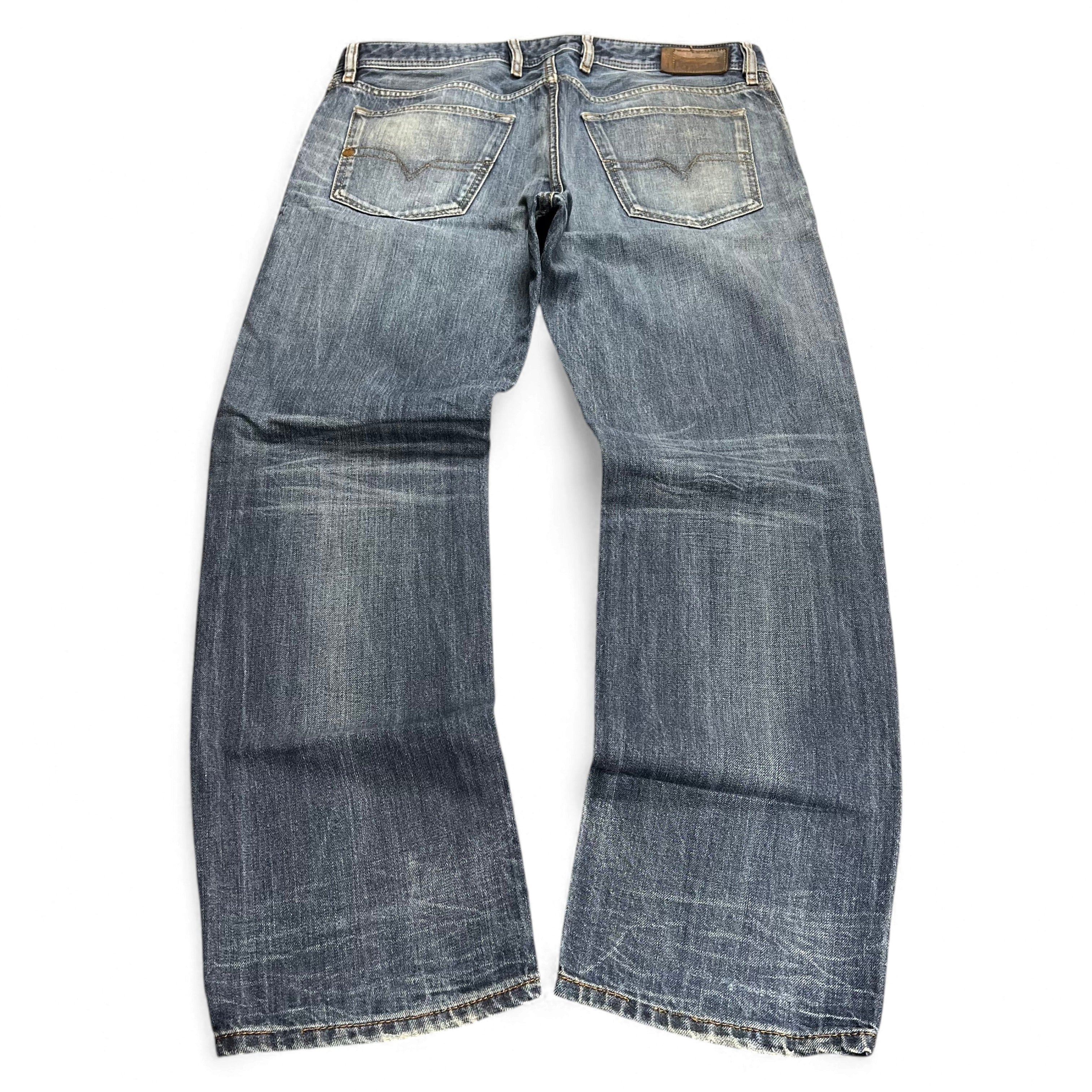 TWC Vintage Diesel Waykee Straight Jeans in blau mit verwaschener Optik und klassischem Five-Pocket-Design