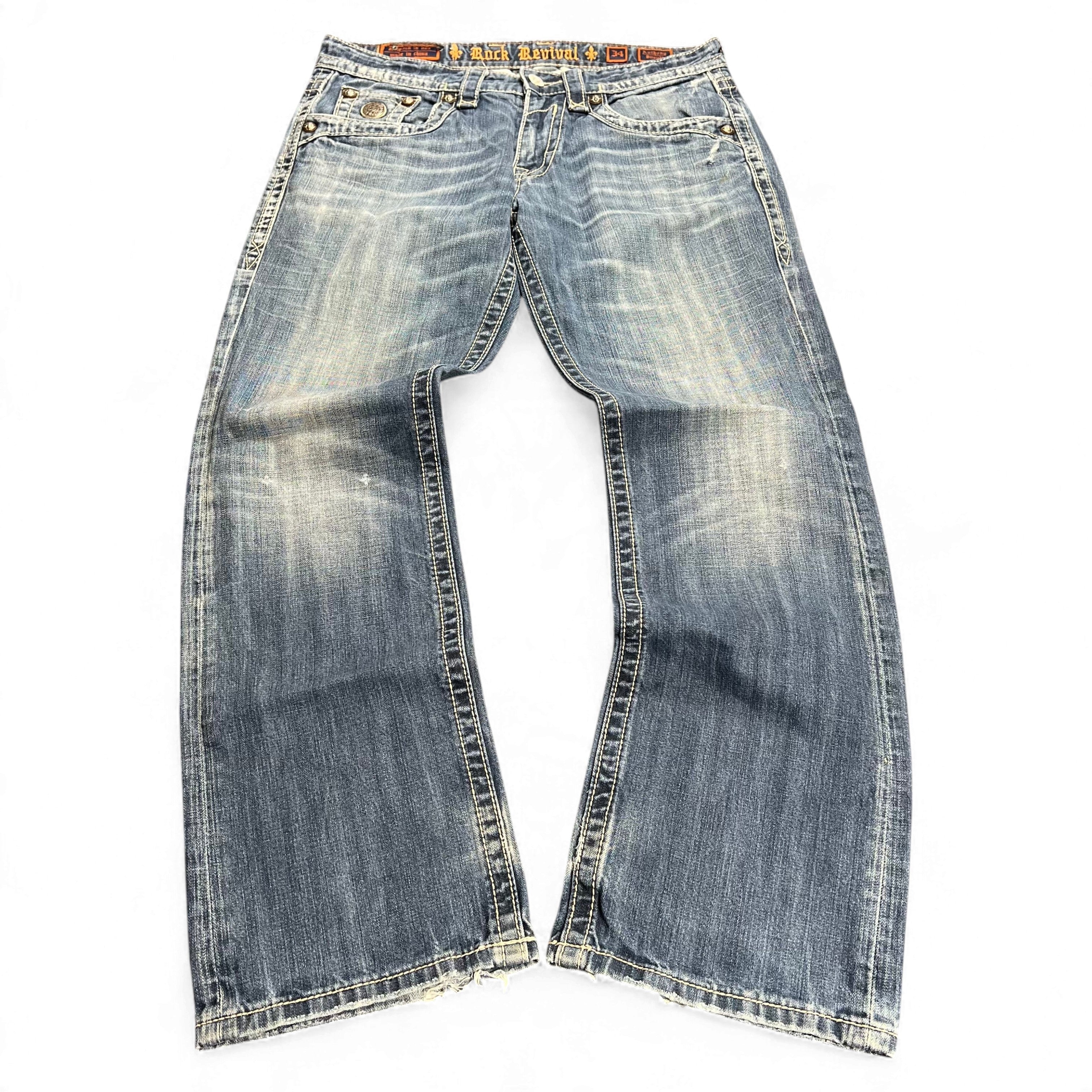 TWC Vintage Rock Revival Straight Jeans in verwaschenem Blau mit Ziernähten und Vintage-Waschung