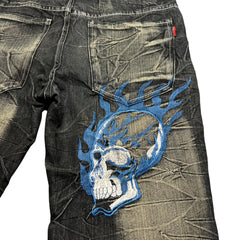 TWC Vintage Jeans aus schwarzem Denim mit blauer Totenkopf-Stickerei im japanischen Stil und verwaschener Optik