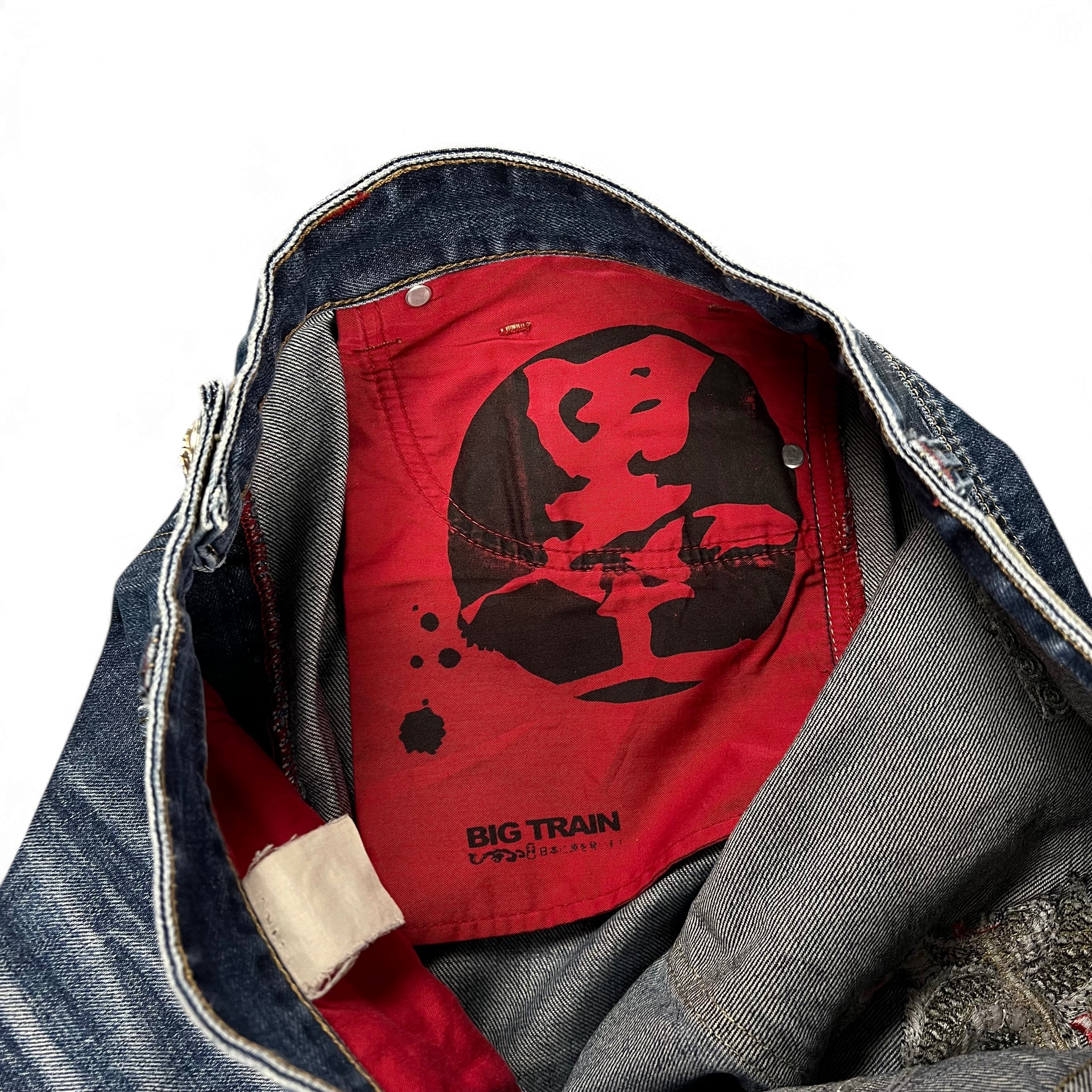 TWC Vintage japanische Selvedge Jeans mit rotem Innenfutter und Big Train Grafik-Print im Bund