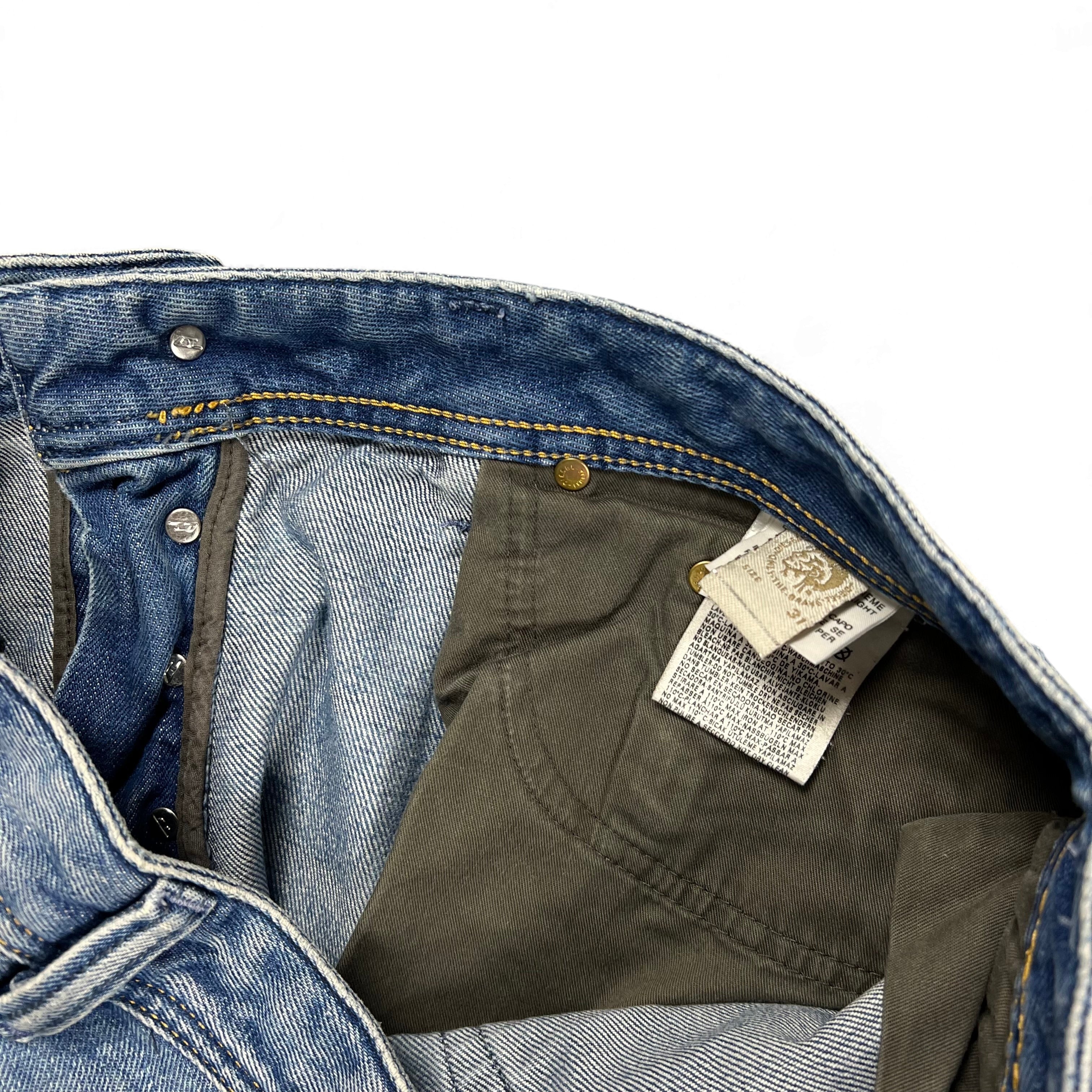TWC Vintage Diesel Safado Straight Jeans in Blau mit Knopfleiste und braunem Innenfutter