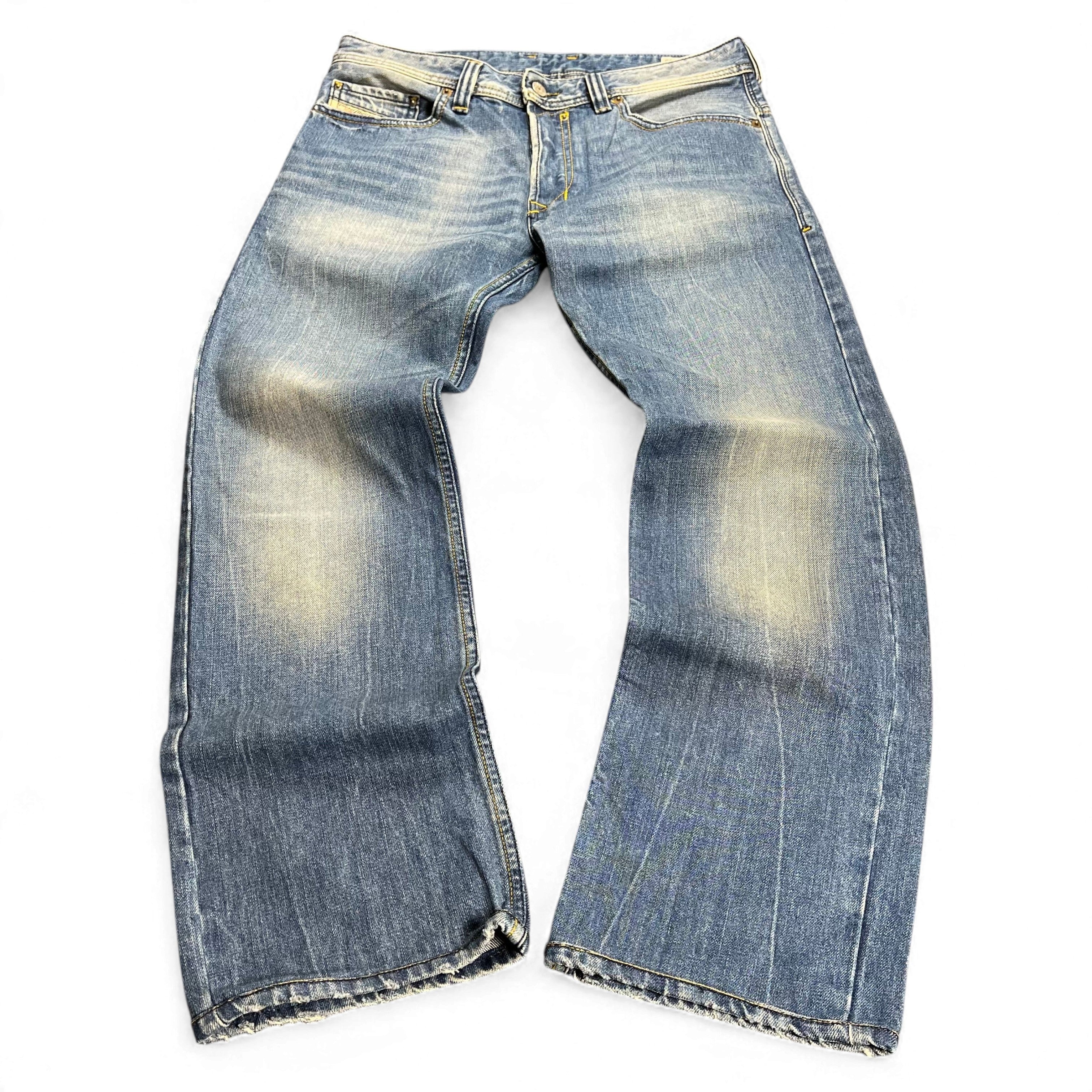 TWC Vintage Diesel Larkee Straight Jeans in mittelblauem Denim mit Used-Look und geradem Beinverlauf