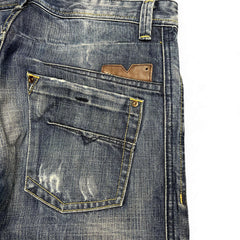 TWC Vintage Diesel Darron Straight Jeans in blauem Denim mit Distressed-Details und braunem Leder-Detail an der Tasche