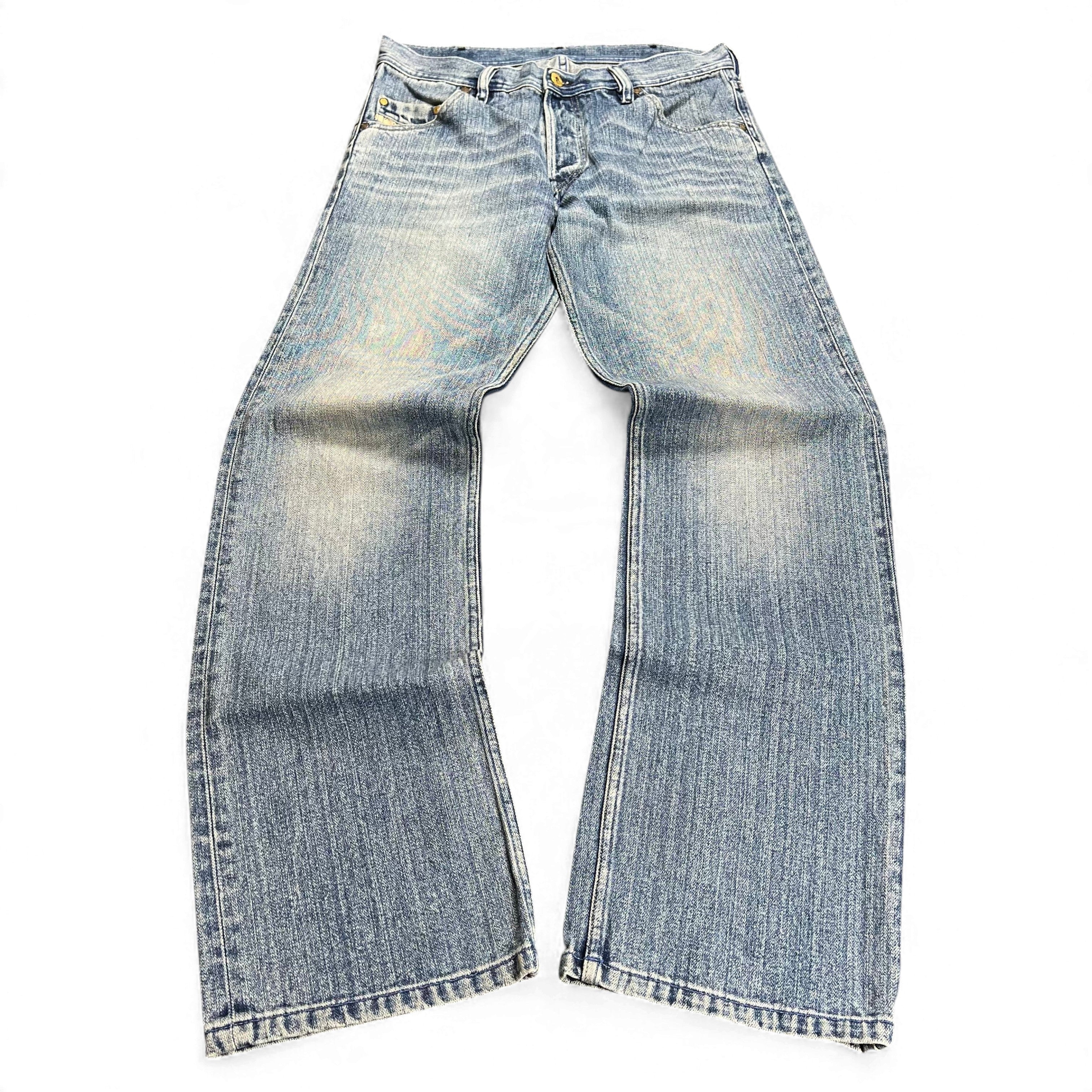 TWC Vintage Diesel Straight Jeans in verwaschenem Blau mit geradem Bein und klassischem Five-Pocket-Design