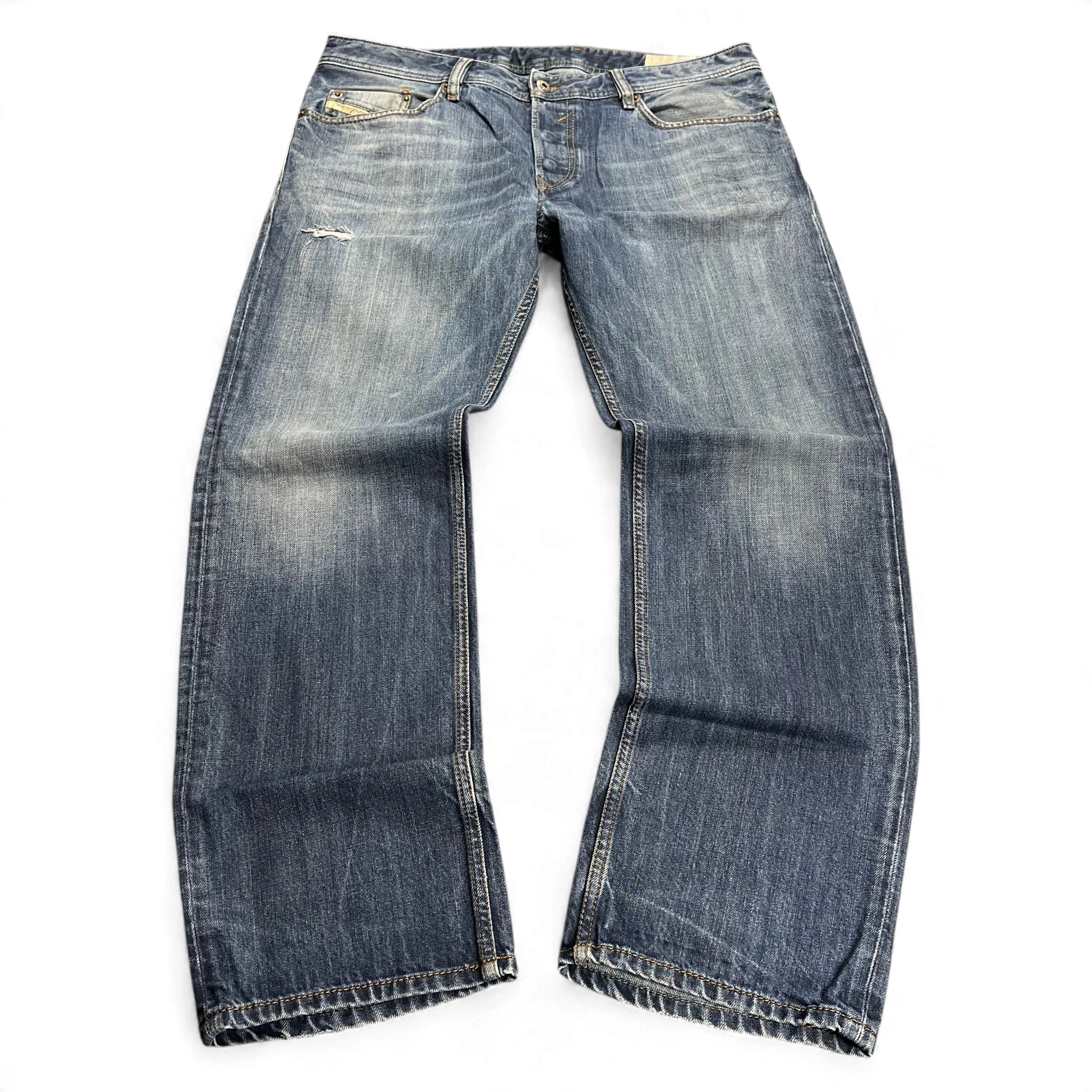 TWC Vintage Diesel Waykee Straight Jeans in verwaschenem Blau mit Used-Look und geradem Bein