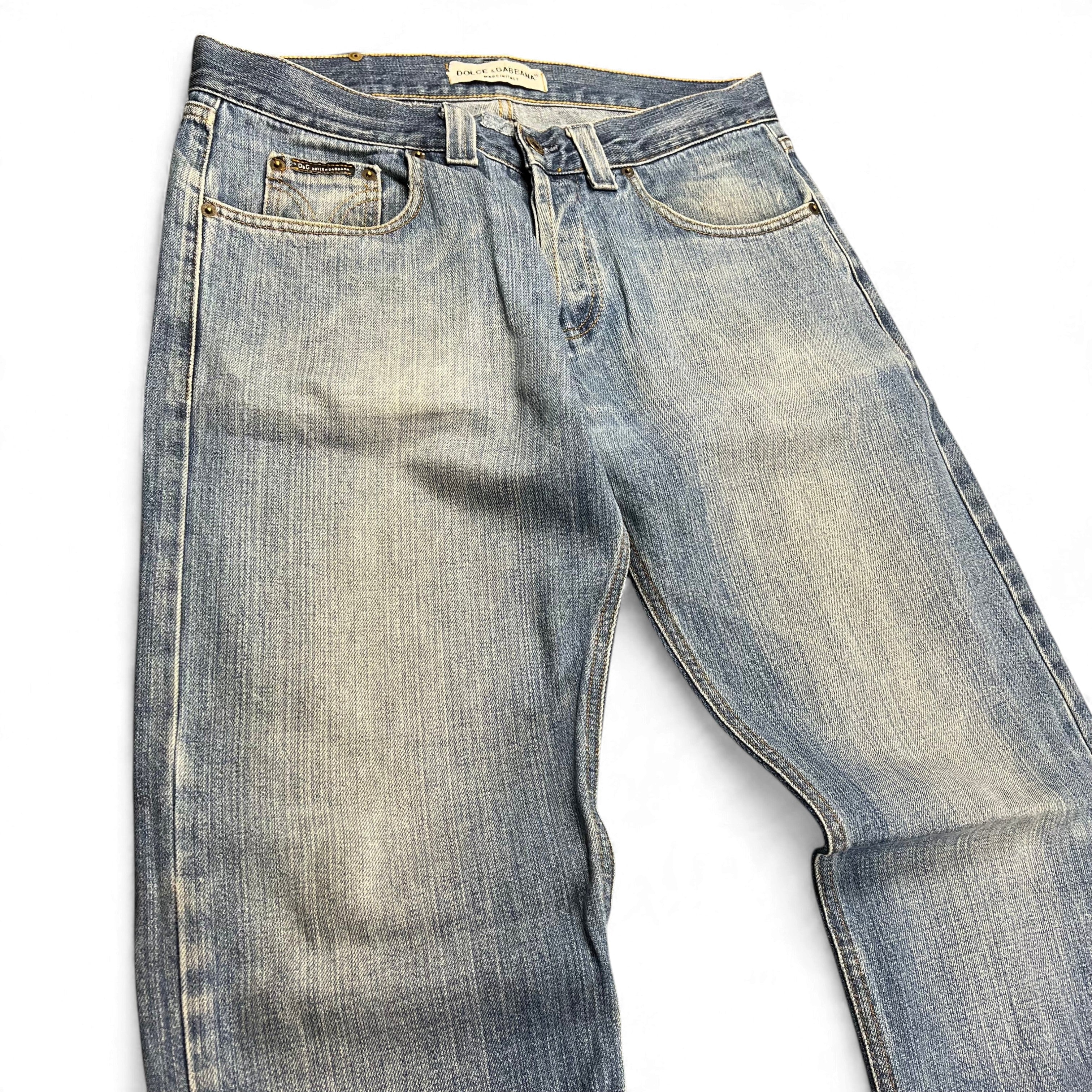 TWC Vintage Dolce&Gabbana Jeans in verwaschenem Blau mit geradem Schnitt und Heavy Metal Details aus Italien