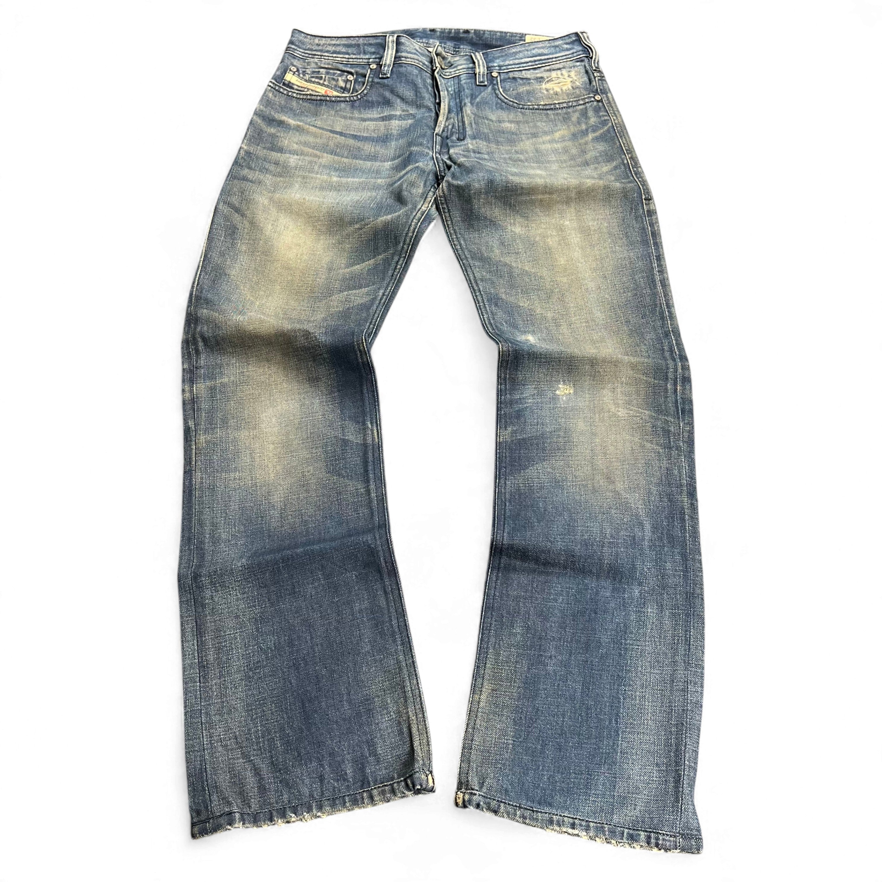 TWC Vintage Diesel Jeans mit geradem Bein in verwaschener blauer Dirty-Optik und Vintage-Details