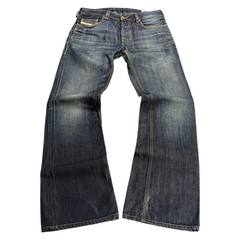 TWC Vintage Diesel Zatiny Bootcut Jeans in verwaschenem Blau mit klassischem Schnitt und Kontrastnähten