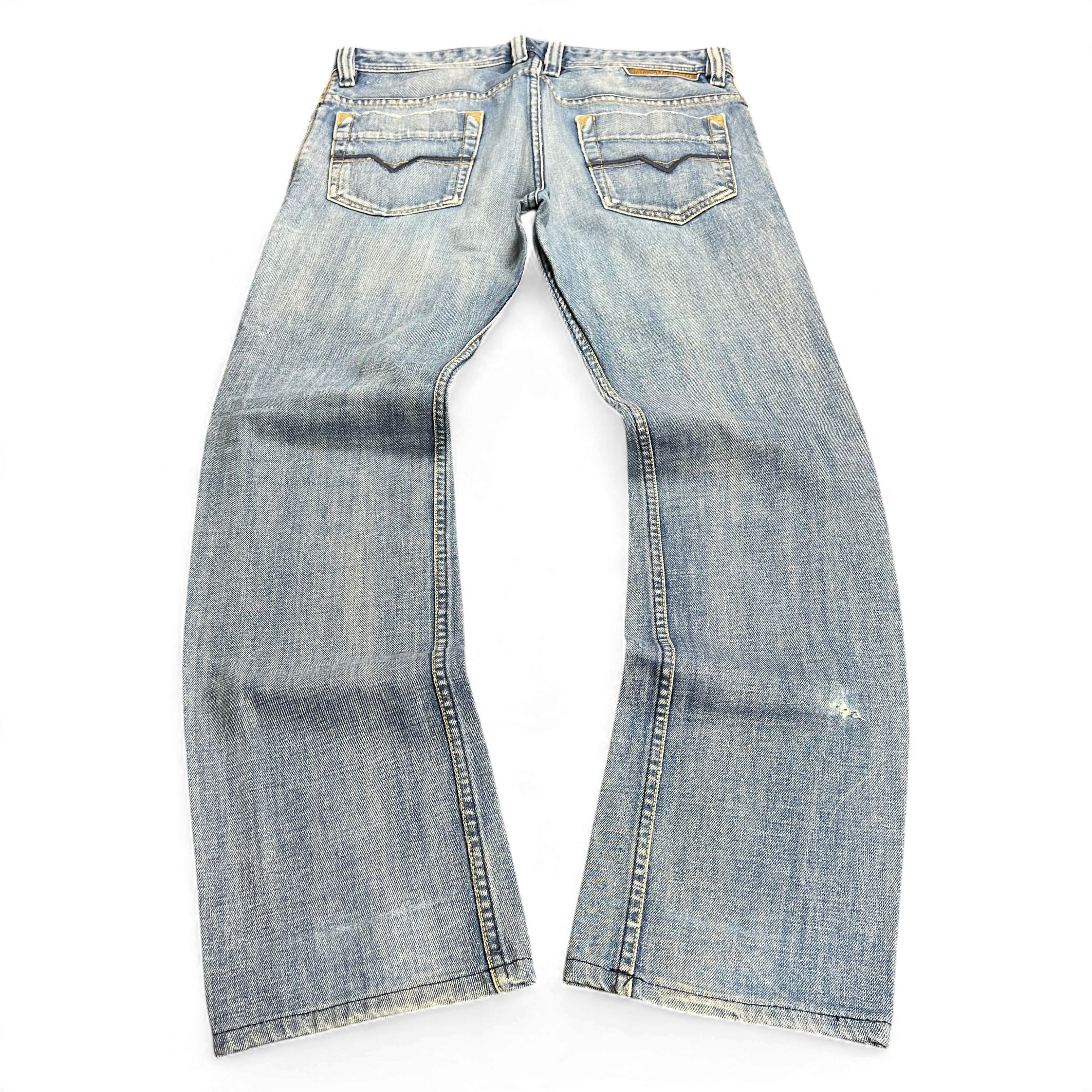 TWC Vintage Diesel Safado Straight Jeans in hellblauem Denim mit Used-Look und markanten Gesäßtaschen