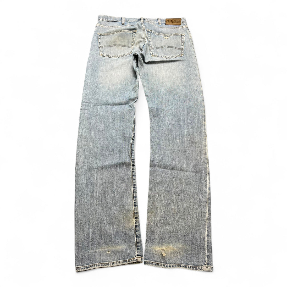 Armani (M | W32)