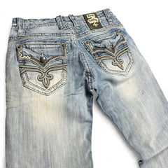 TWC Vintage Rock Revival Bootcut Jeans in hellblauem Denim mit aufwendigen Stickereien und Nieten an den Gesäßtaschen
