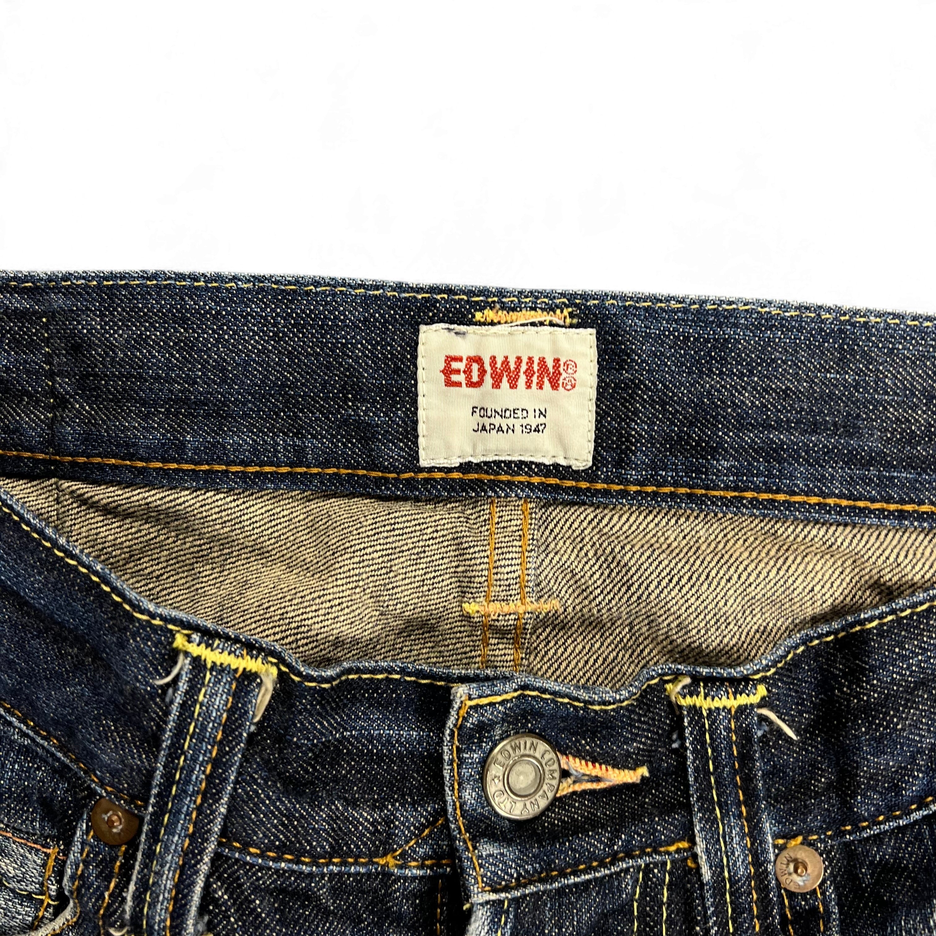 TWC Vintage Edwin Jeans aus japanischem Selvedge-Denim in Dunkelblau mit kontrastierenden gelben Nähten