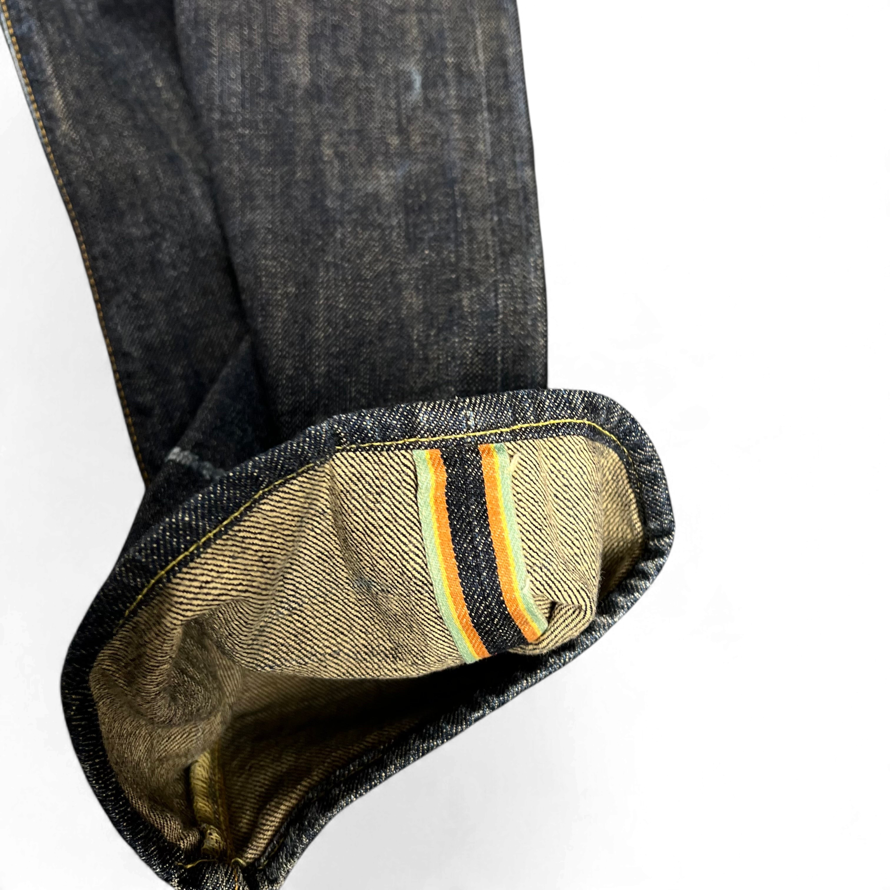 TWC Vintage Edwin Jeans aus japanischem Selvedge-Denim in Dunkelblau mit charakteristischer farbiger Webkante am Saum