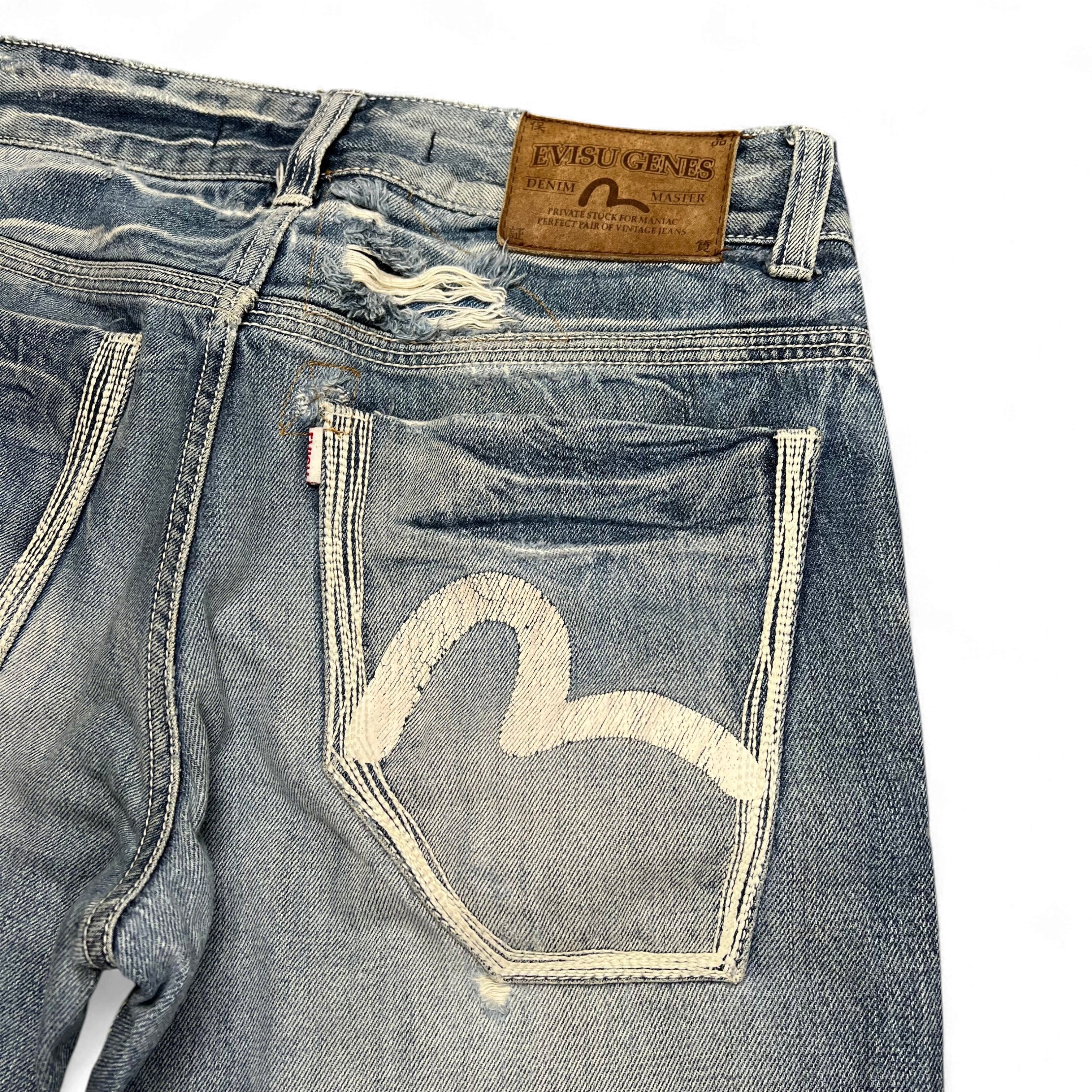 TWC Vintage Evisu KC Straight Jeans in hellblauem Denim mit ikonischem weißem Möwen-Print und Used-Look Details
