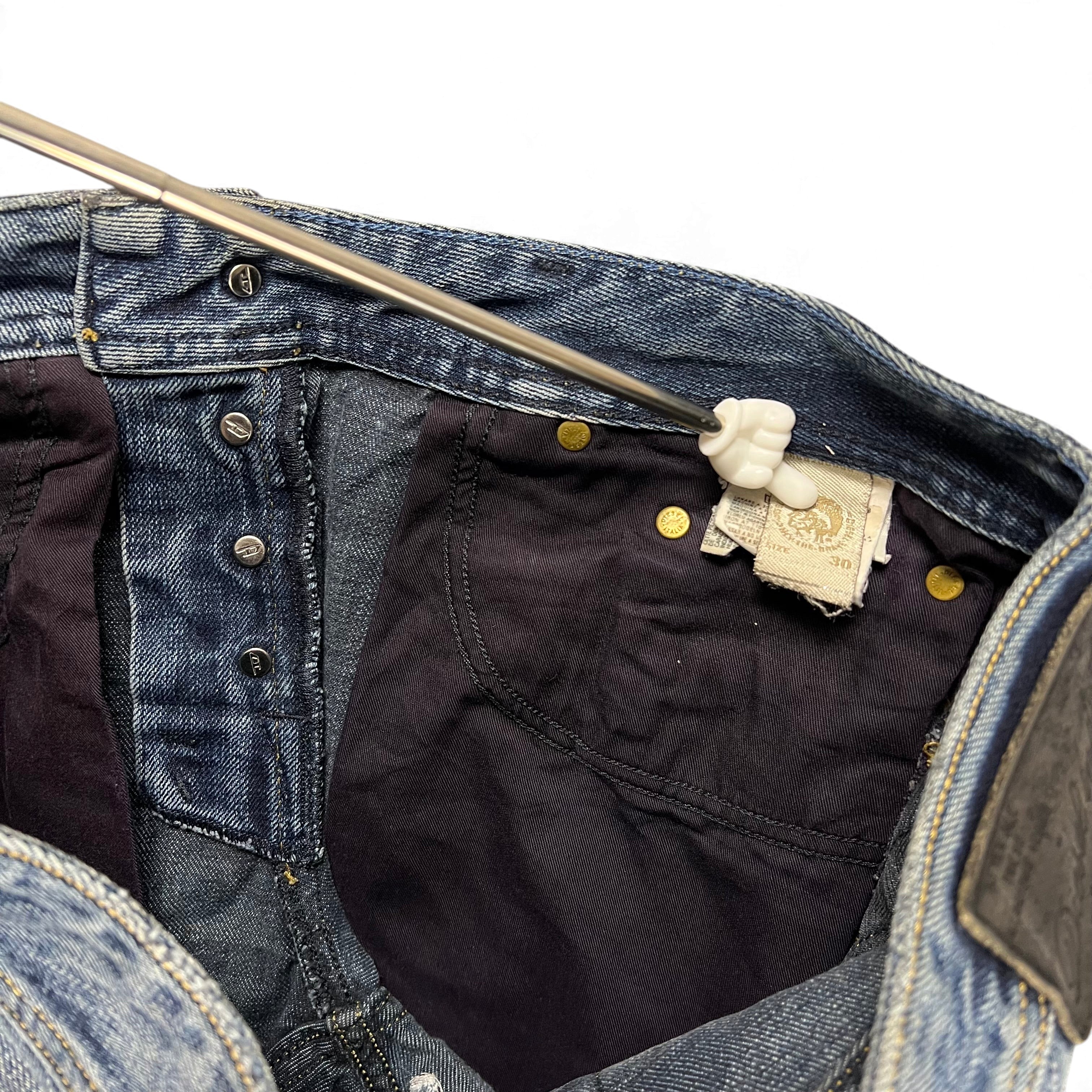 TWC Vintage Diesel Zatiny Bootcut Jeans mit Knopfleiste und Innenlabel-Detail