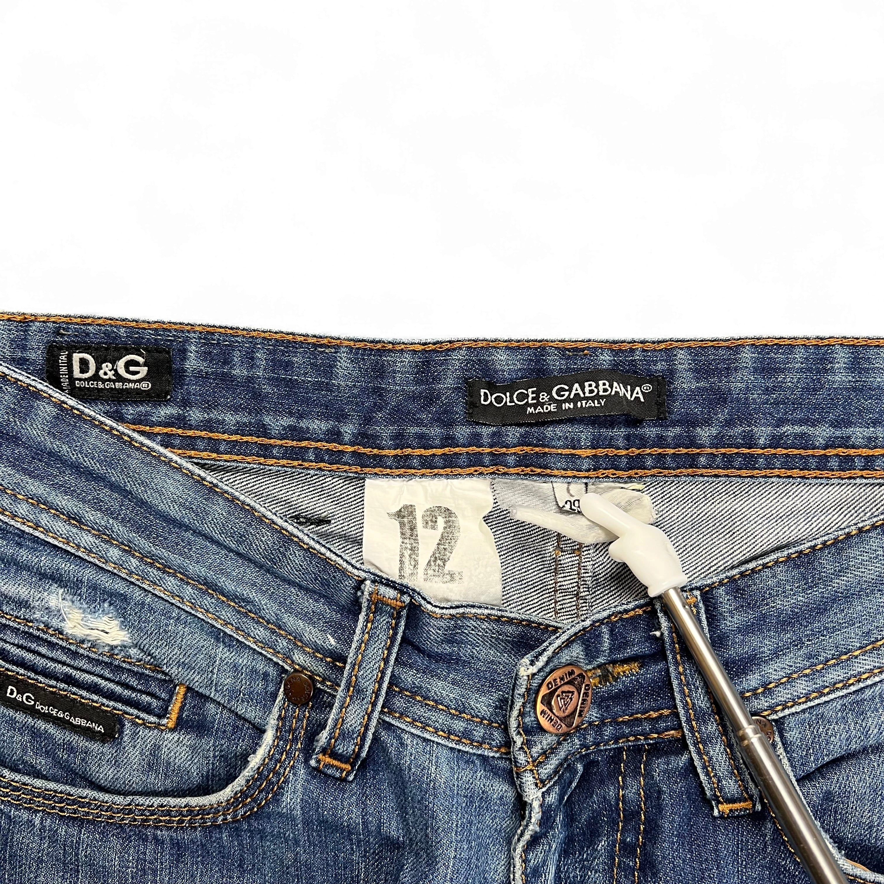 TWC Vintage Dolce&Gabbana Straight Jeans in blauem Denim mit Marken-Label und Knopfdetails