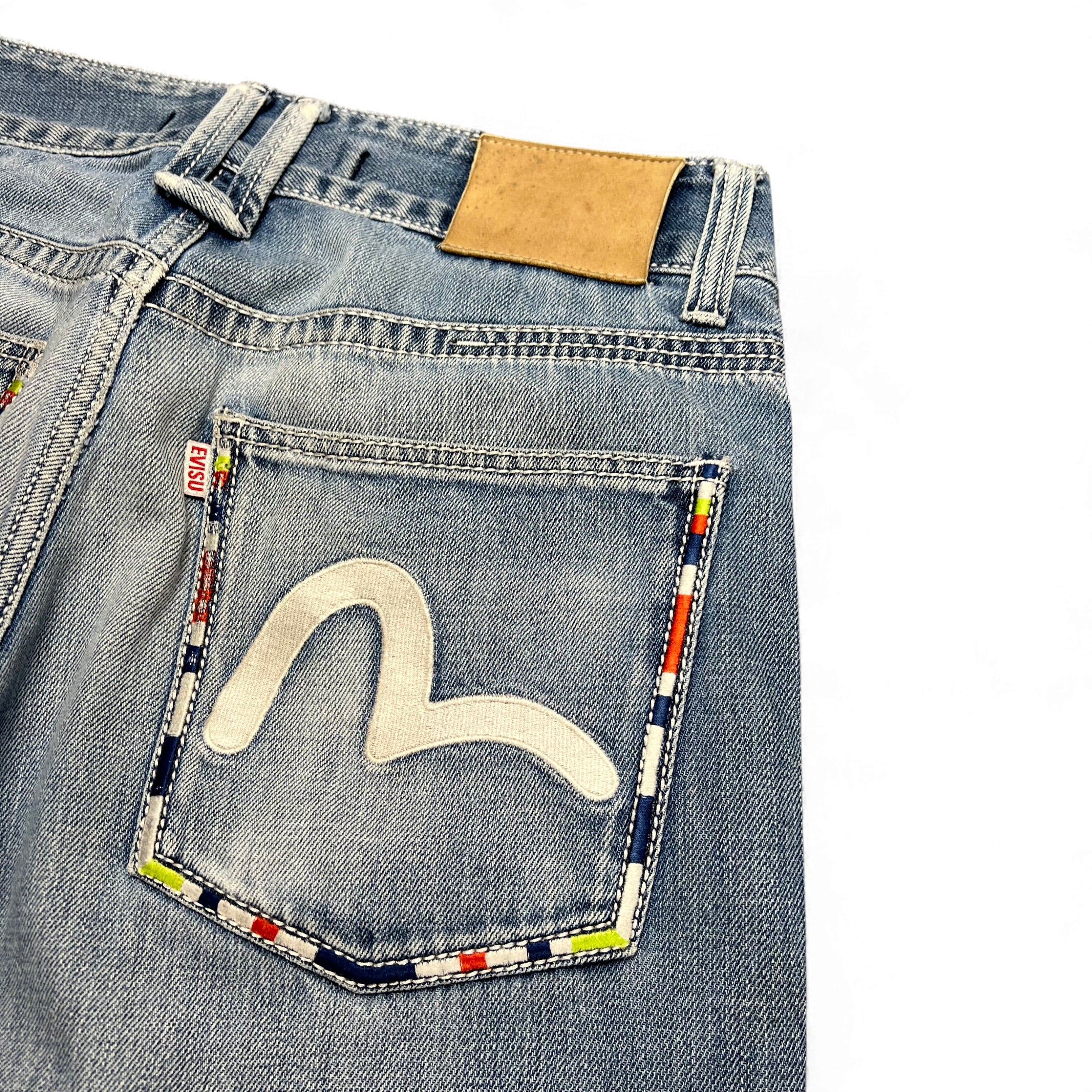 TWC Vintage Evisu KC Straight Jeans in hellblauem Denim mit ikonischem weißem Möwen-Stick und buntem Rand