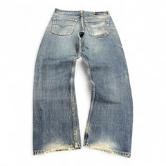 Levi’s Straight (L | W33)