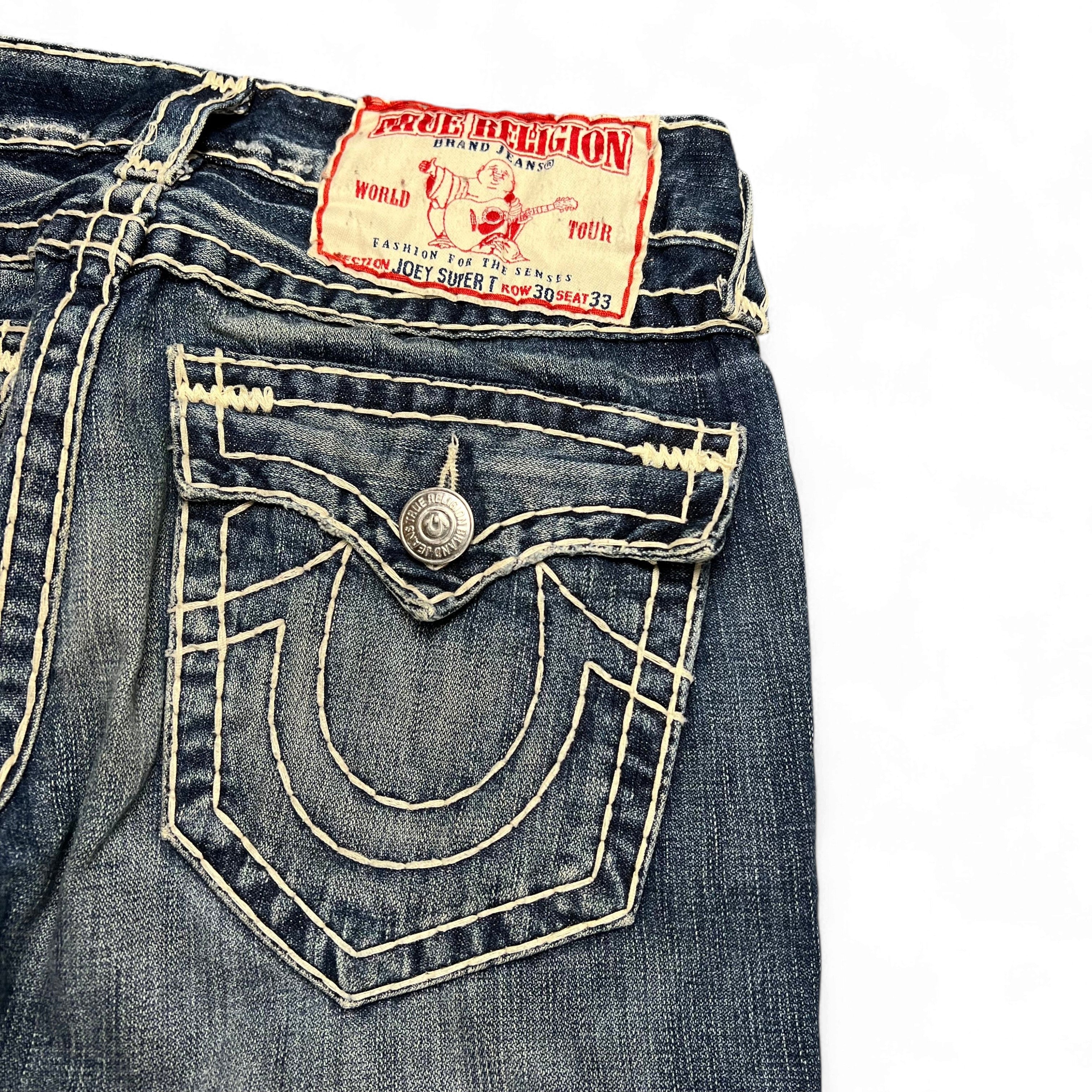 TWC Vintage True Religion Joey Super T Bootcut Jeans in blauem Denim mit markanten hellen Kontrastnähten