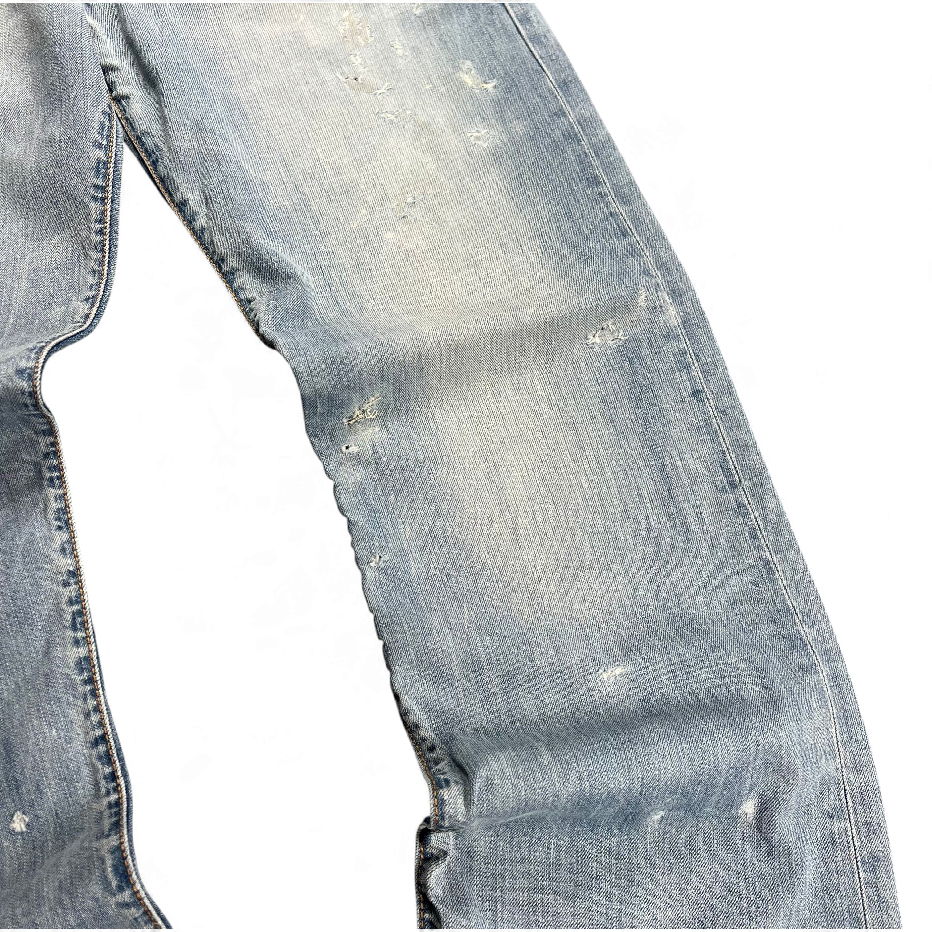 TWC Vintage Evisu Jeans mit geradem Schnitt in hellblauem Denim mit Distressed-Details und Abnutzungserscheinungen
