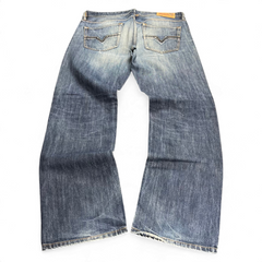 TWC Vintage Diesel Larkee Straight Jeans in blauem Denim mit klassischer Waschung und Gesäßtaschen-Details