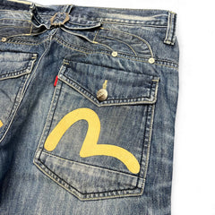 TWC Vintage Evisu KC Straight Jeans in blauem Denim mit gelbem Seagull-Logo auf der Gesäßtasche und Schnallen-Detail