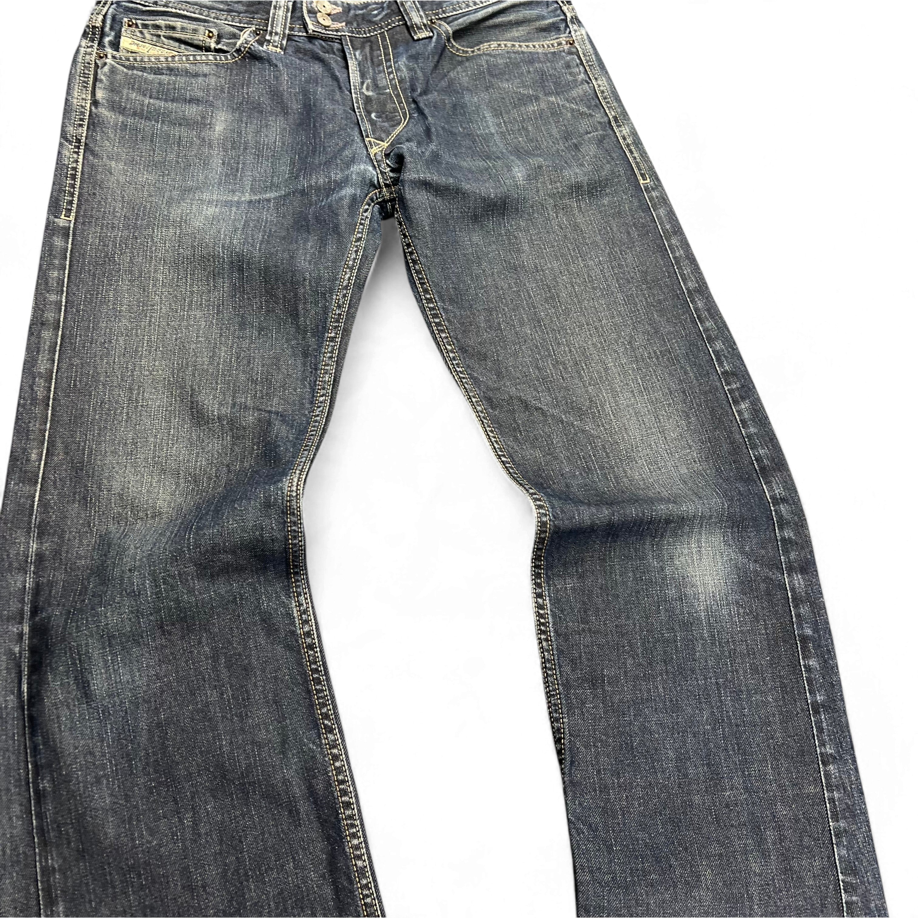 TWC Vintage Diesel Viker-R-Box Straight Jeans in verwaschenem Blau mit klassischem Five-Pocket-Design