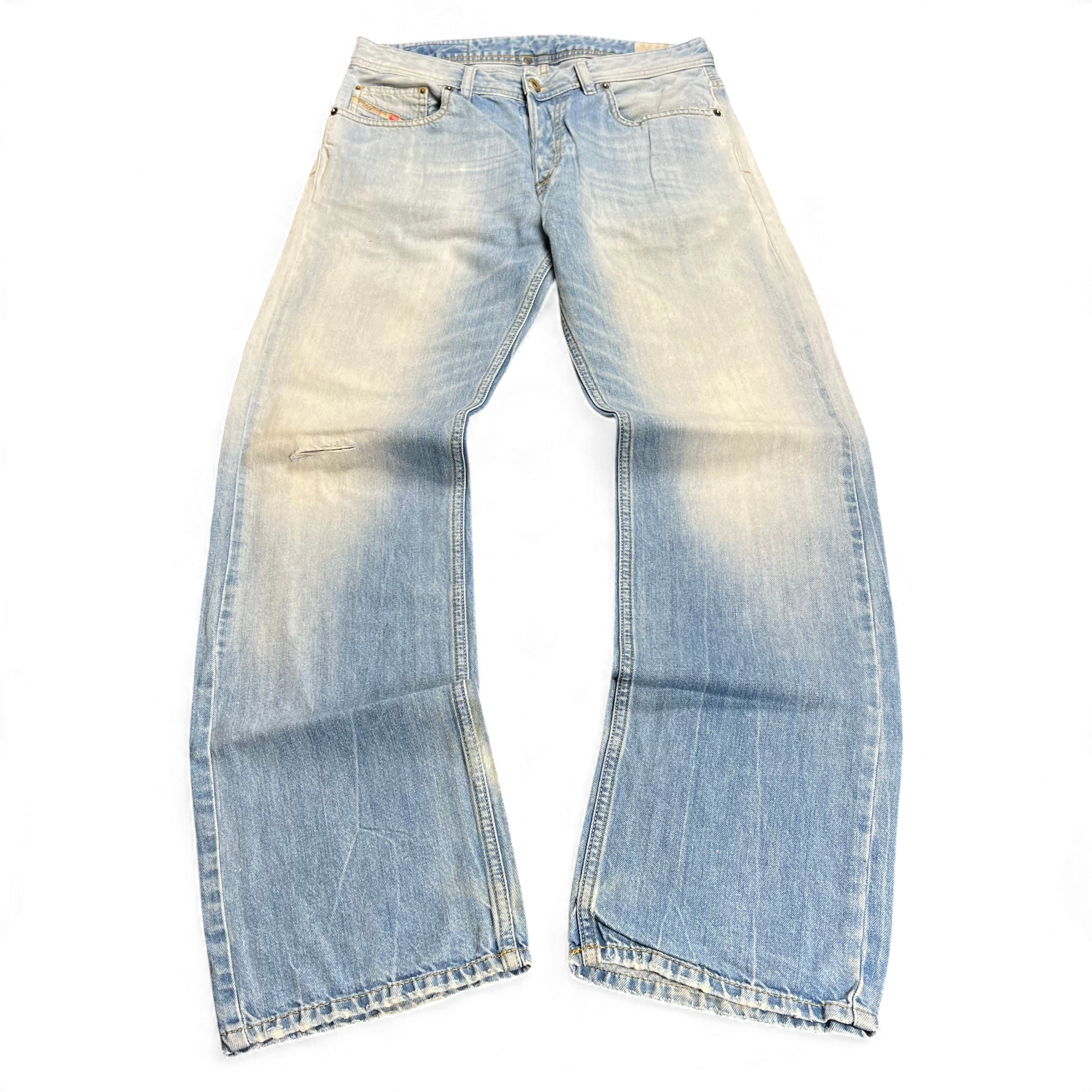 TWC Vintage Diesel Jeans mit geradem Schnitt in hellblauer Waschung und Vintage-Optik