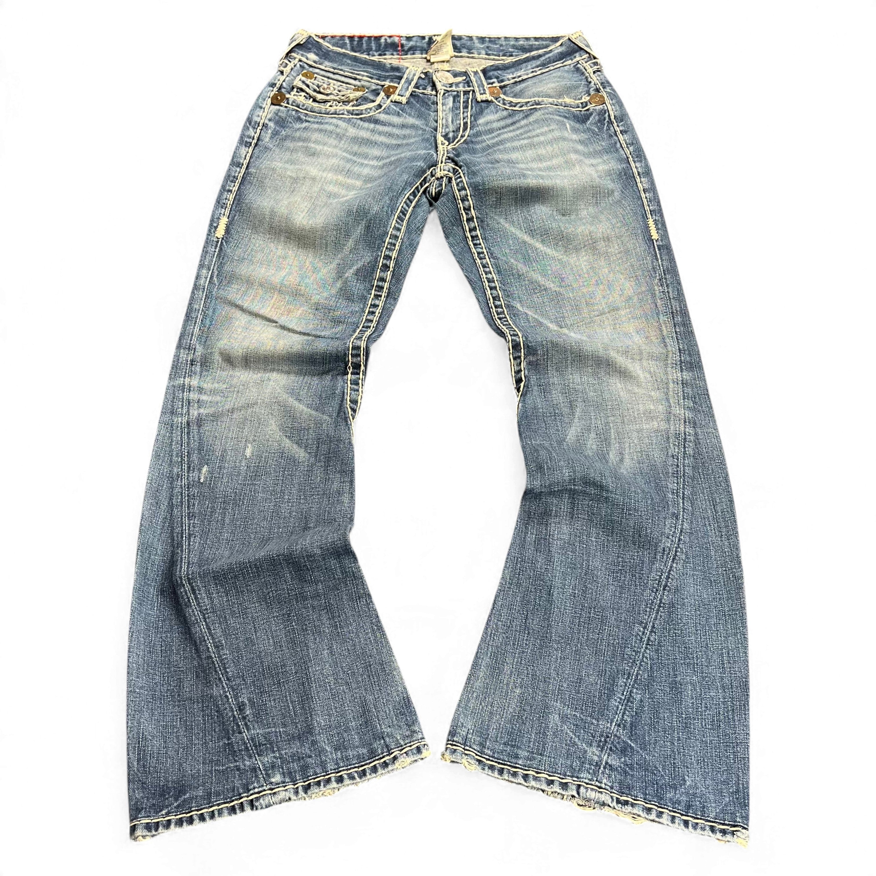 TWC Vintage True Religion Joey Super T Bootcut Jeans in verwaschenem Blau mit markanten Kontrastnähten