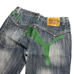 TWC Vintage Evisu x Puma Jeans mit grüner Stickerei und Lederpatch auf der Rückseite