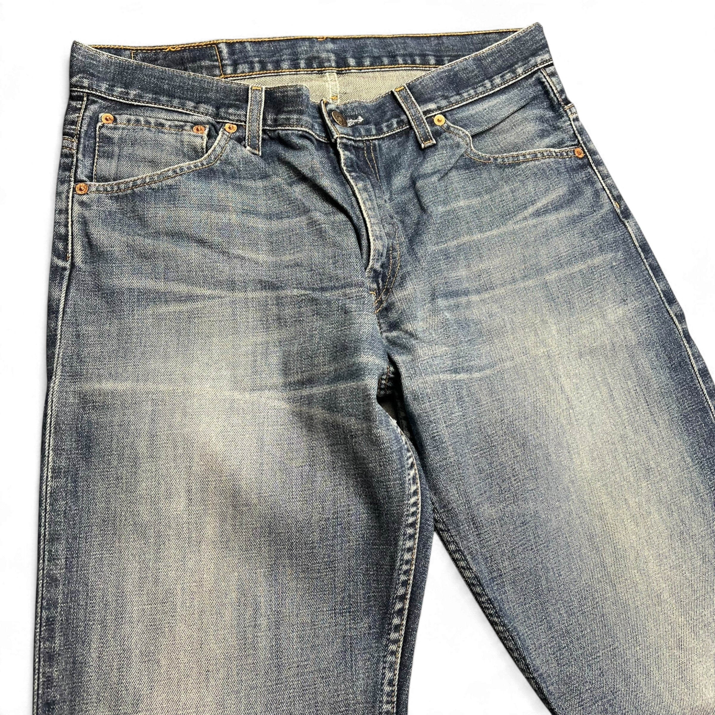 TWC Vintage Levi’s 507 Bootcut Jeans in verwaschenem Blau mit klassischem Five-Pocket-Design