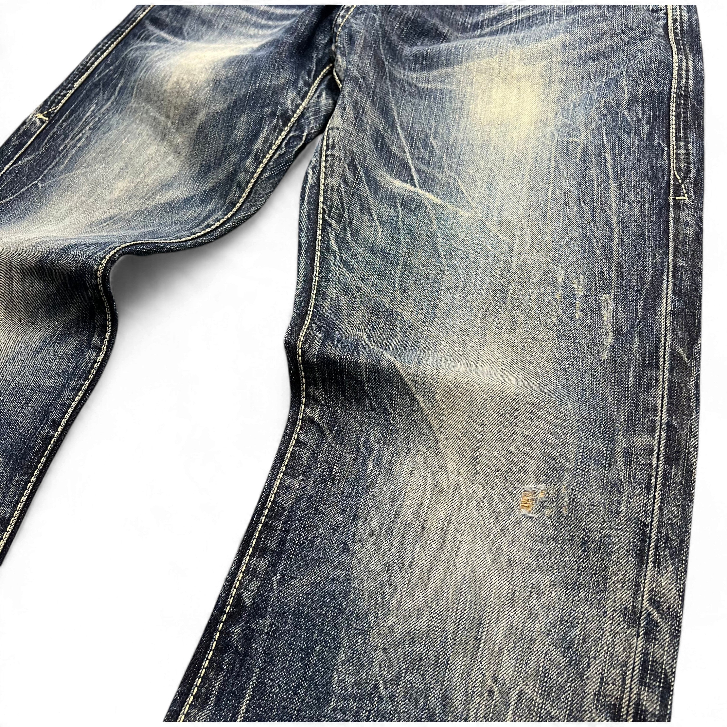 TWC Vintage Evisu KC Straight Jeans in verwaschenem Blau mit Vintage-Waschung und leichtem Distressed-Effekt