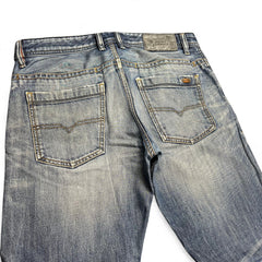 TWC Vintage Diesel Straight Jeans in verwaschenem Blau mit klassischem Lederpatch und Gesäßtaschen
