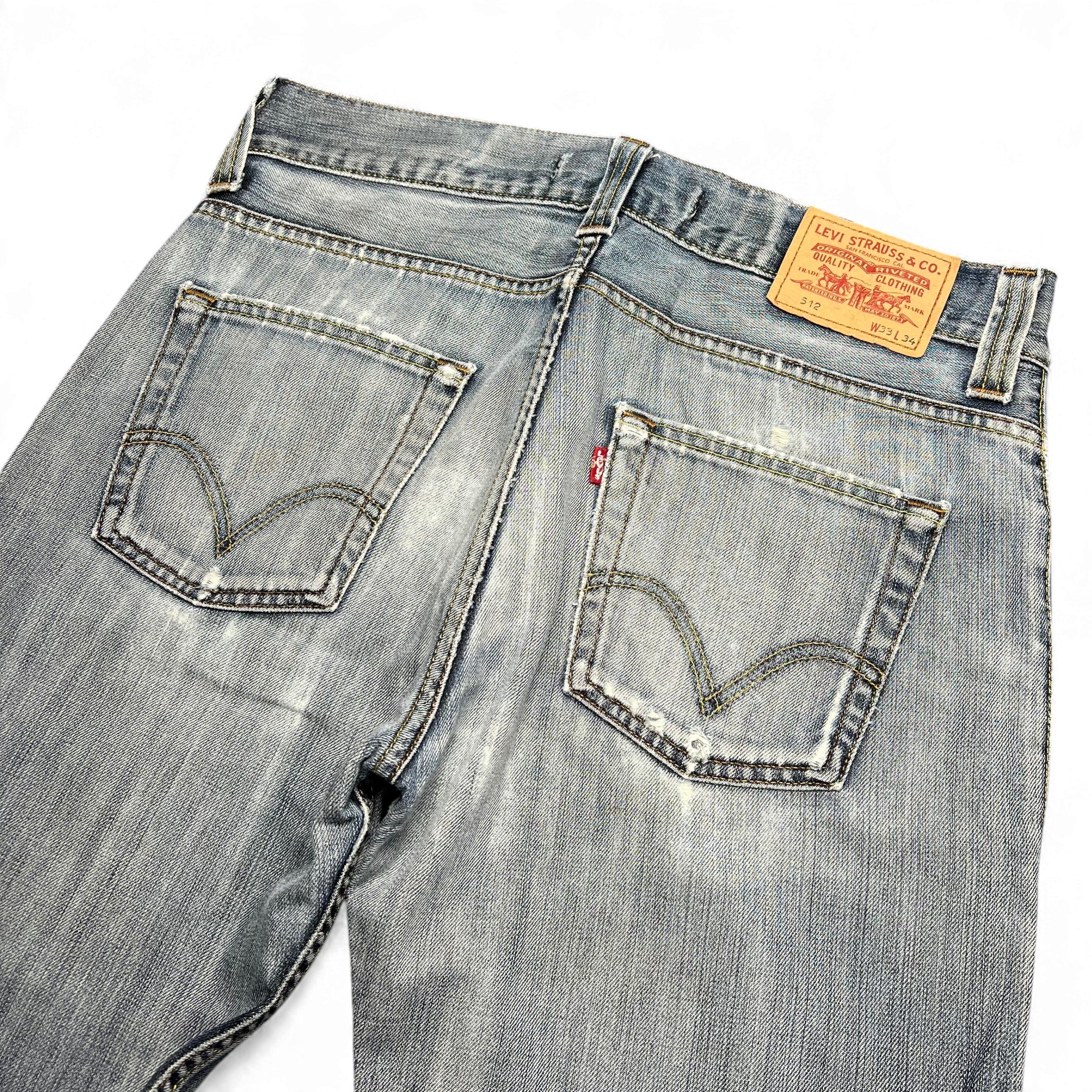 TWC Vintage Levi Strauss Jeans in verwaschenem Hellblau mit klassischem Lederpatch und Gesäßtaschen