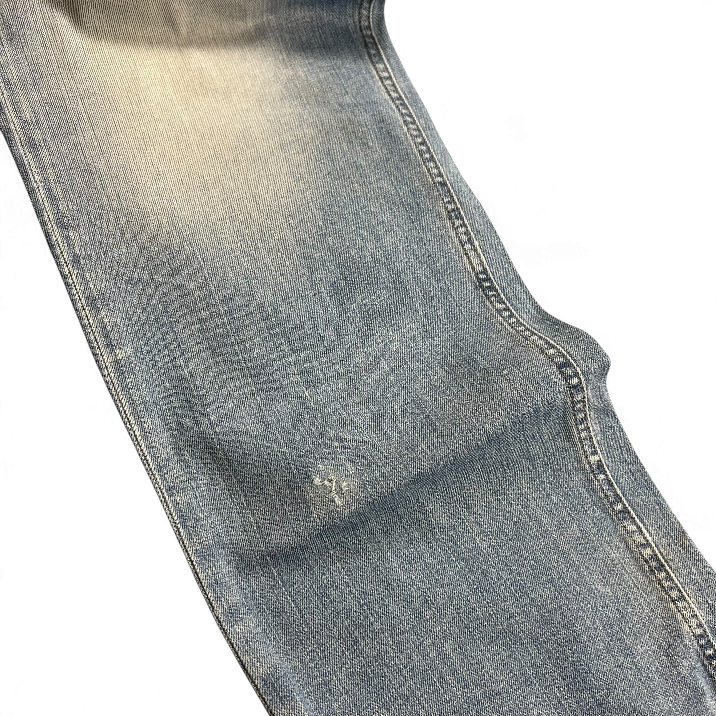 TWC Vintage Diesel Larkee Straight Jeans in verwaschenem Blau mit leichter Abnutzung am Bein
