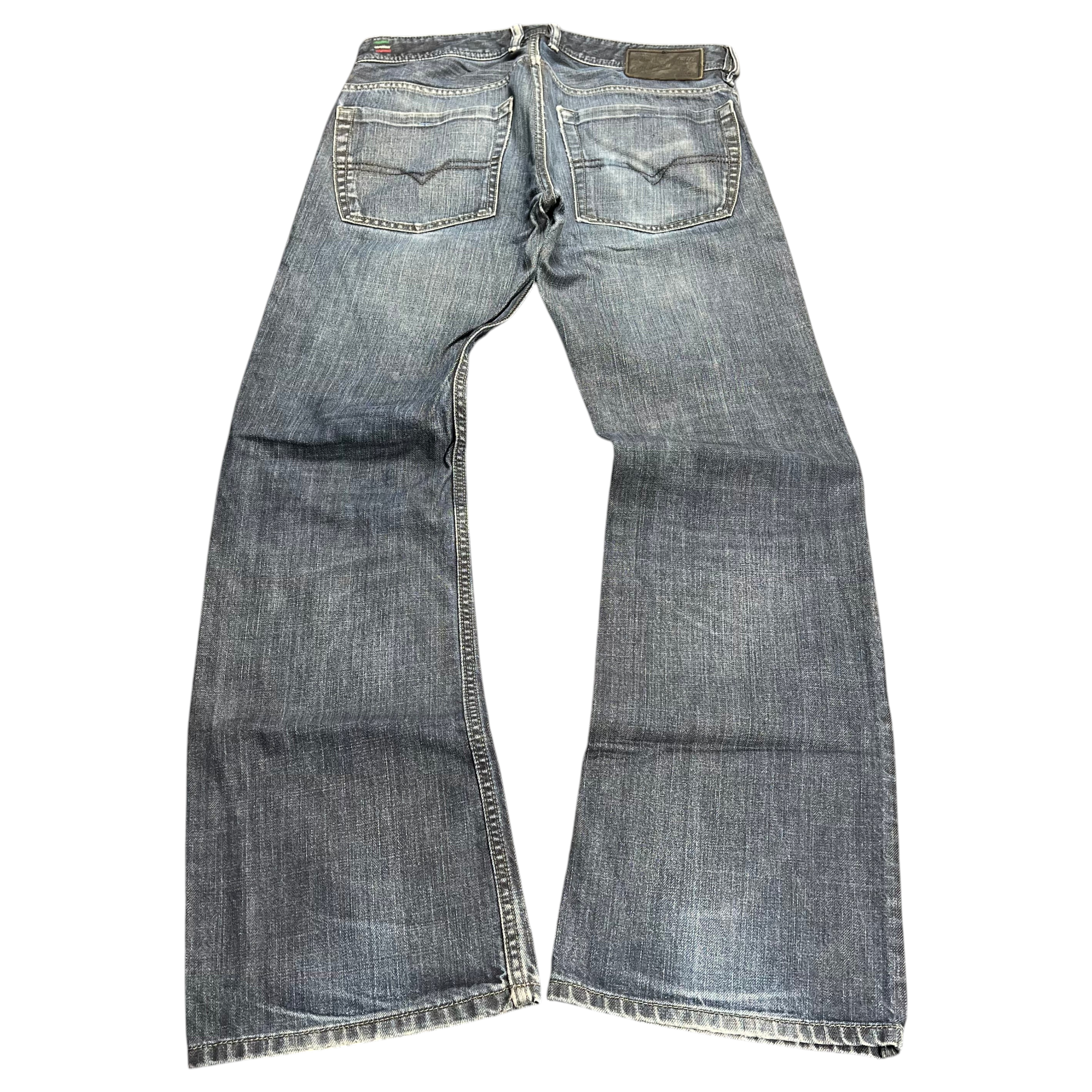 TWC Vintage Diesel Zatiny Bootcut Jeans in verwaschenem Blau mit markanten Gesäßtaschen und Vintage-Waschung